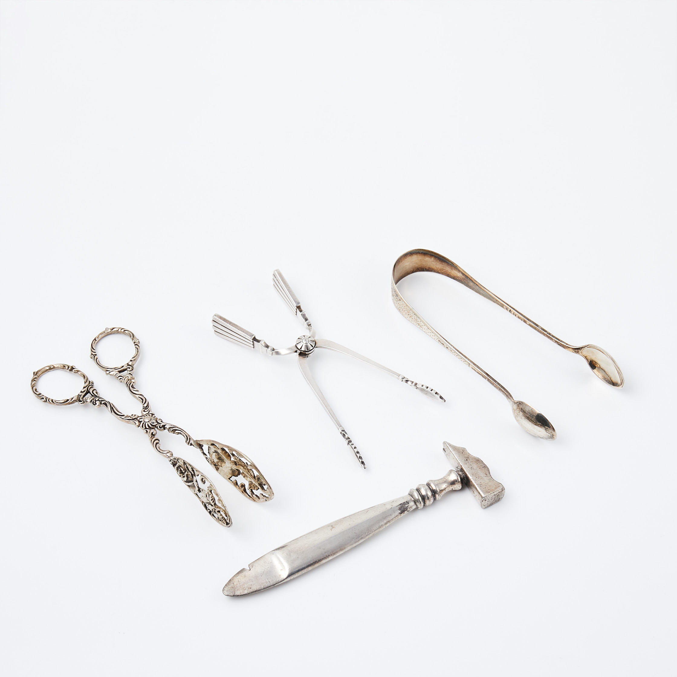 TÄNGER SAMT SKALDJURSÖPPNARE, 4 dlr, 830/925, 1900-tal.