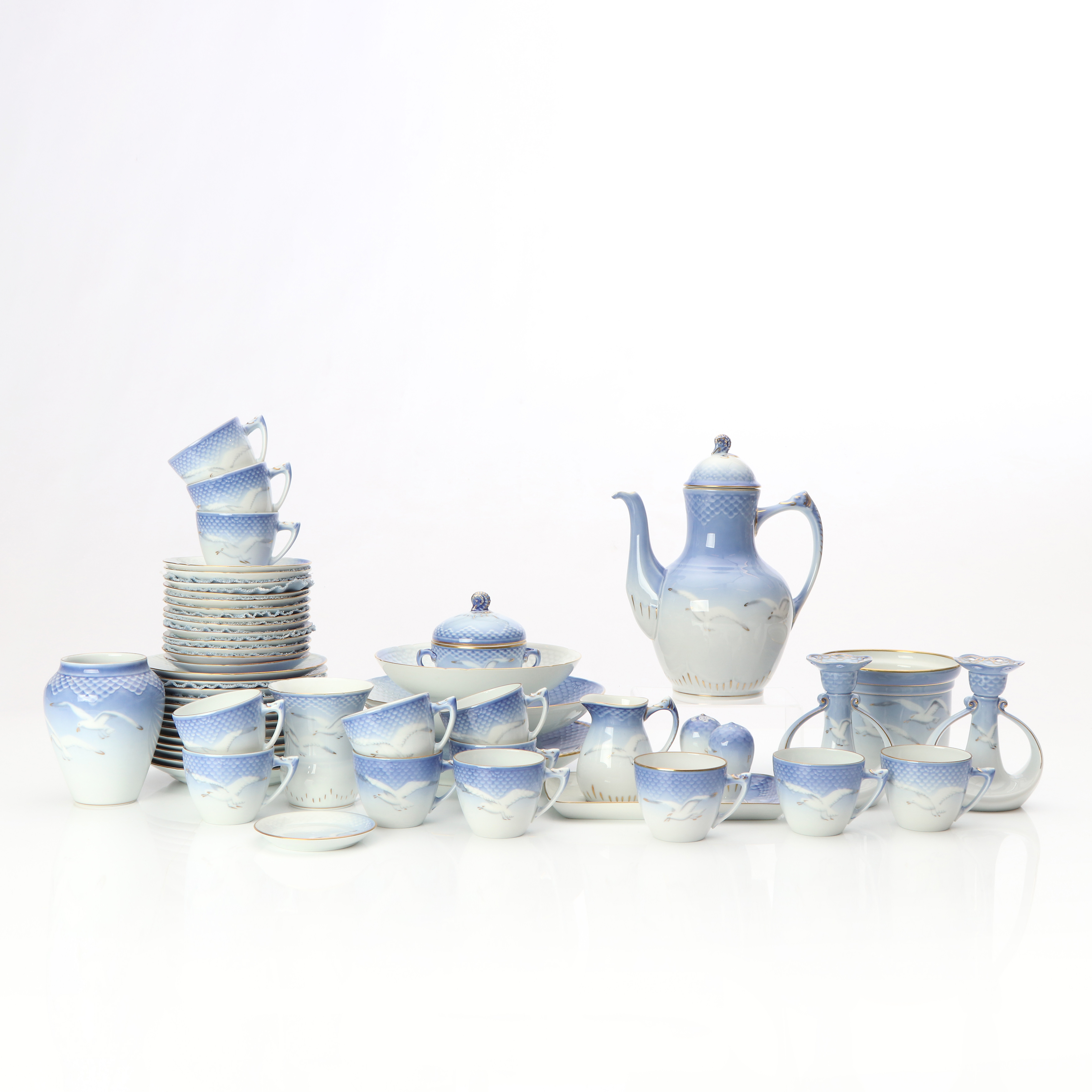 BLÅ MÅSEN, KAFFESERVIS, 41 DELAR. Porslin. Bing & Gröndahl.