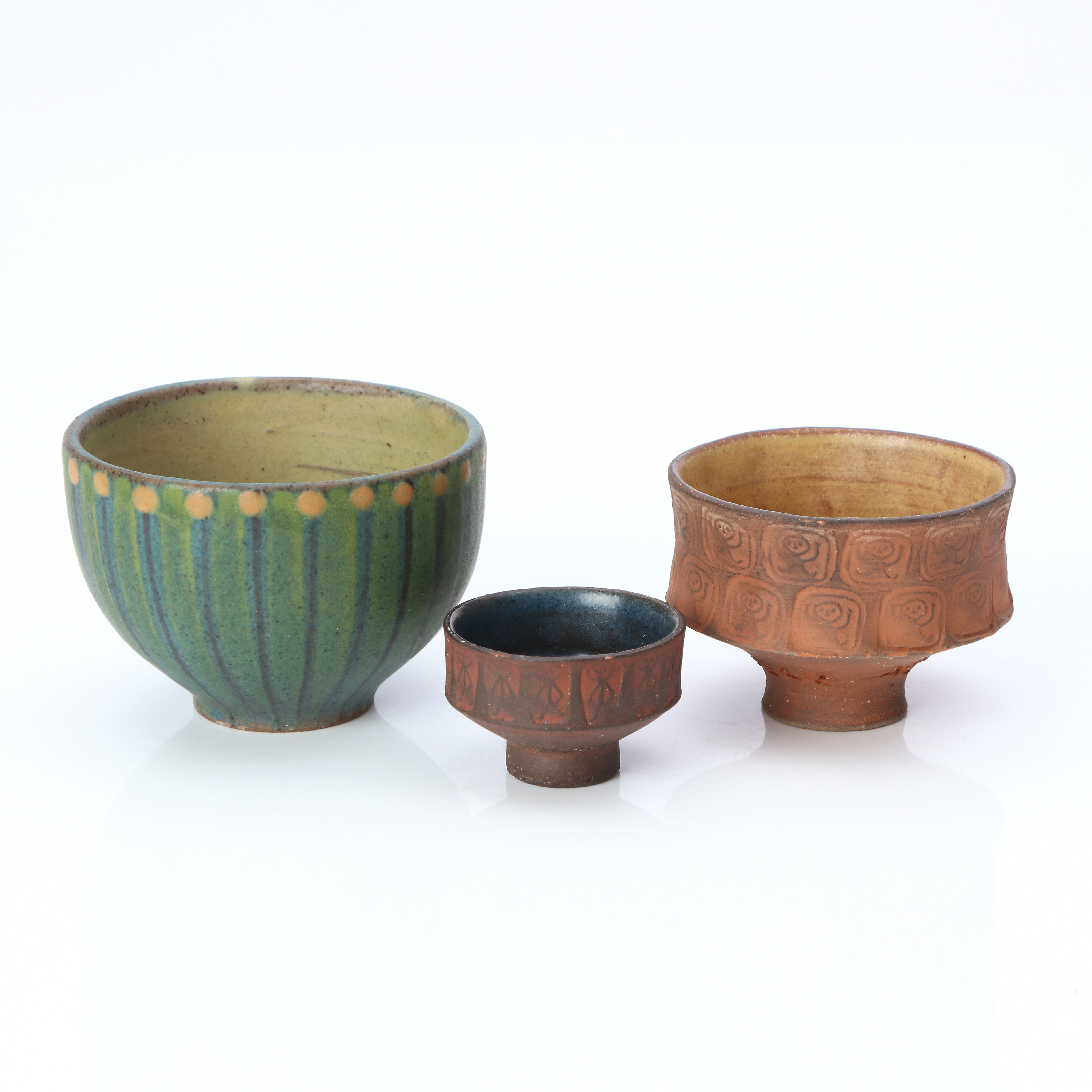 DYBDAHL, SKÅLAR, TRE ST. Glaserad keramik. Danmark. Signerade.
