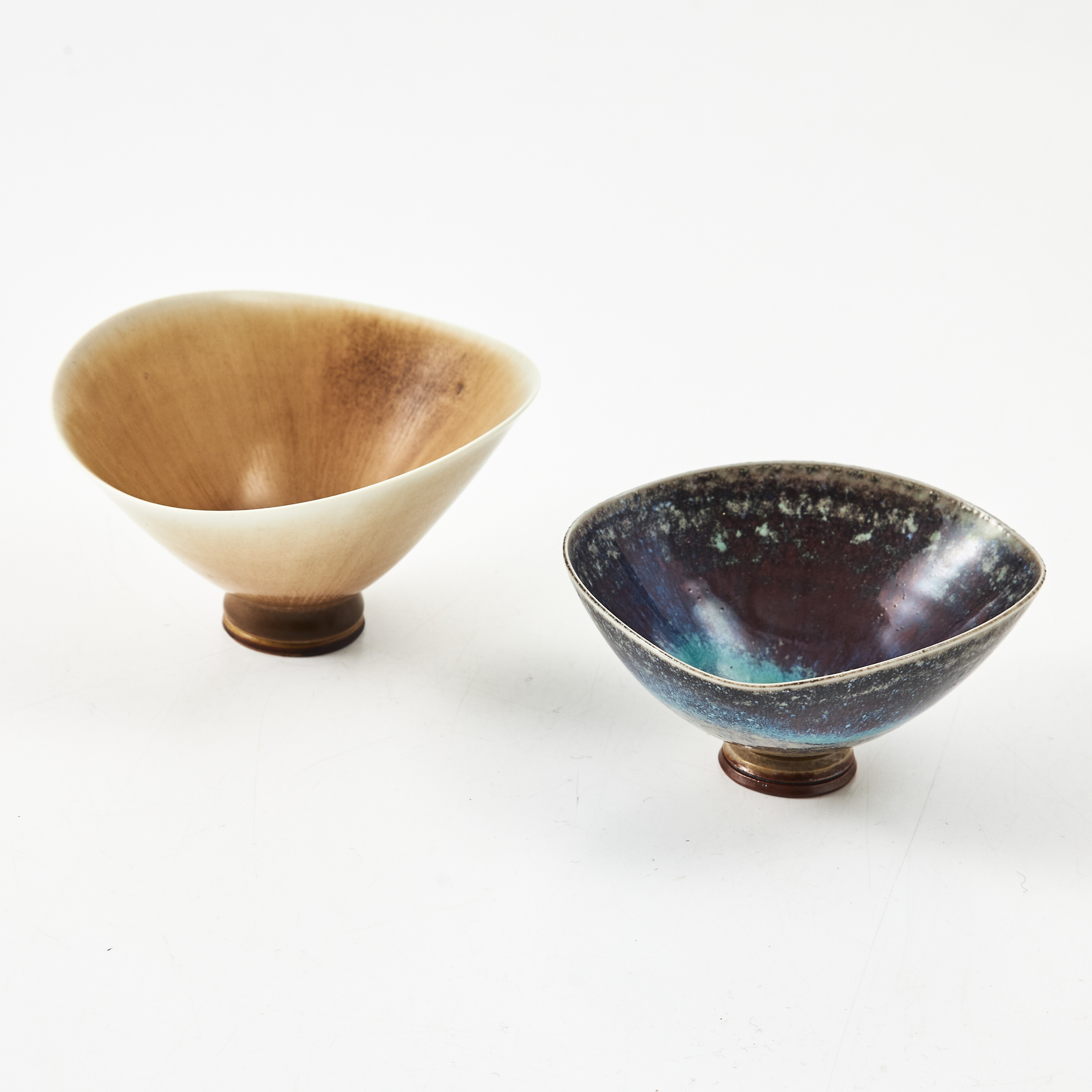 BERNDT FRIBERG. Skålar, 2 st., glaserat stengods, 1956-1972, signerade, studiohanden.