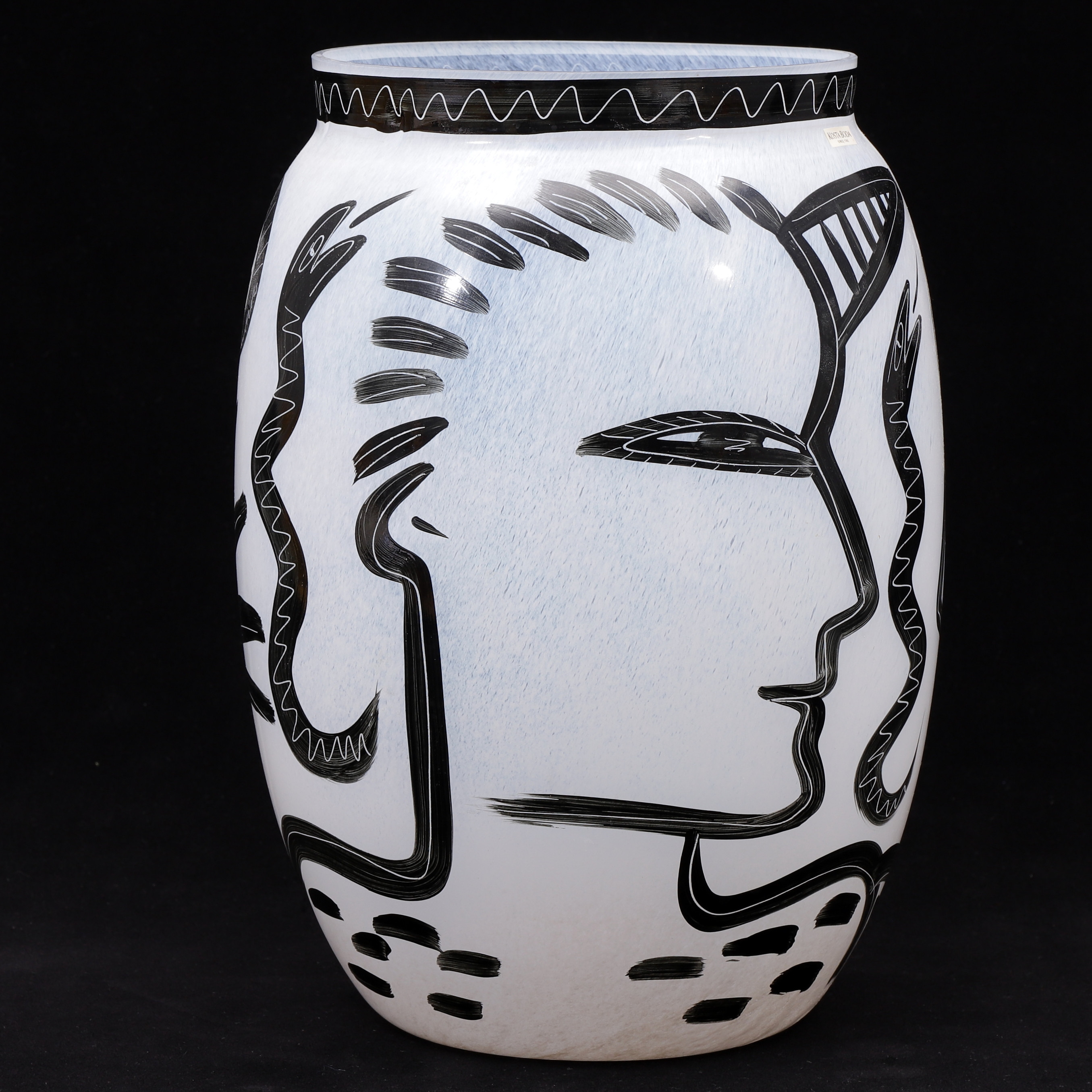 ULRICA HYDMAN-VALLIEN. Vas, glas, "Caramba", Kosta Boda, dekorsignerad.