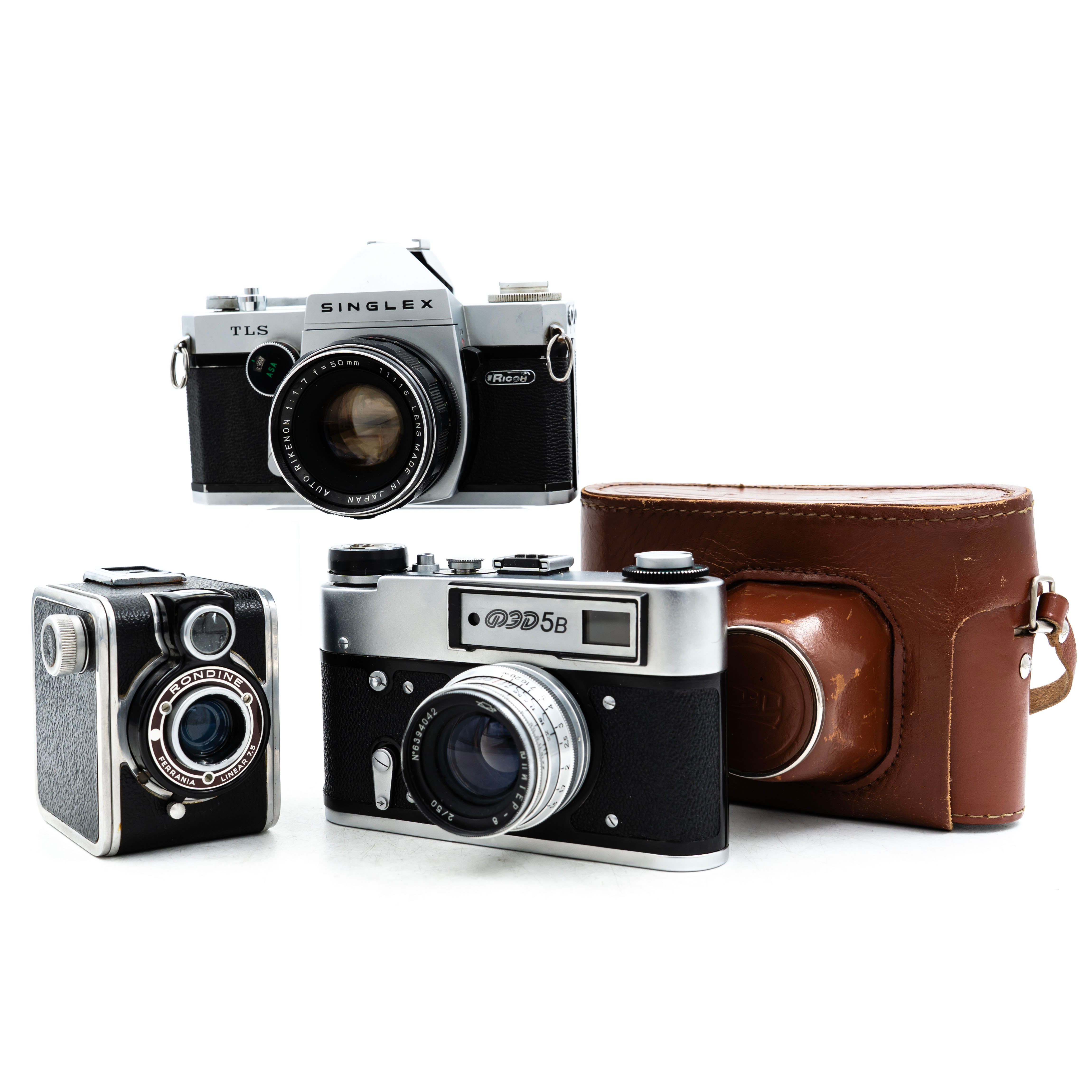 KAMEROR, (3 st), Ricoh Singlex TLS, FED 5B, Ferrania Linear 7.5.