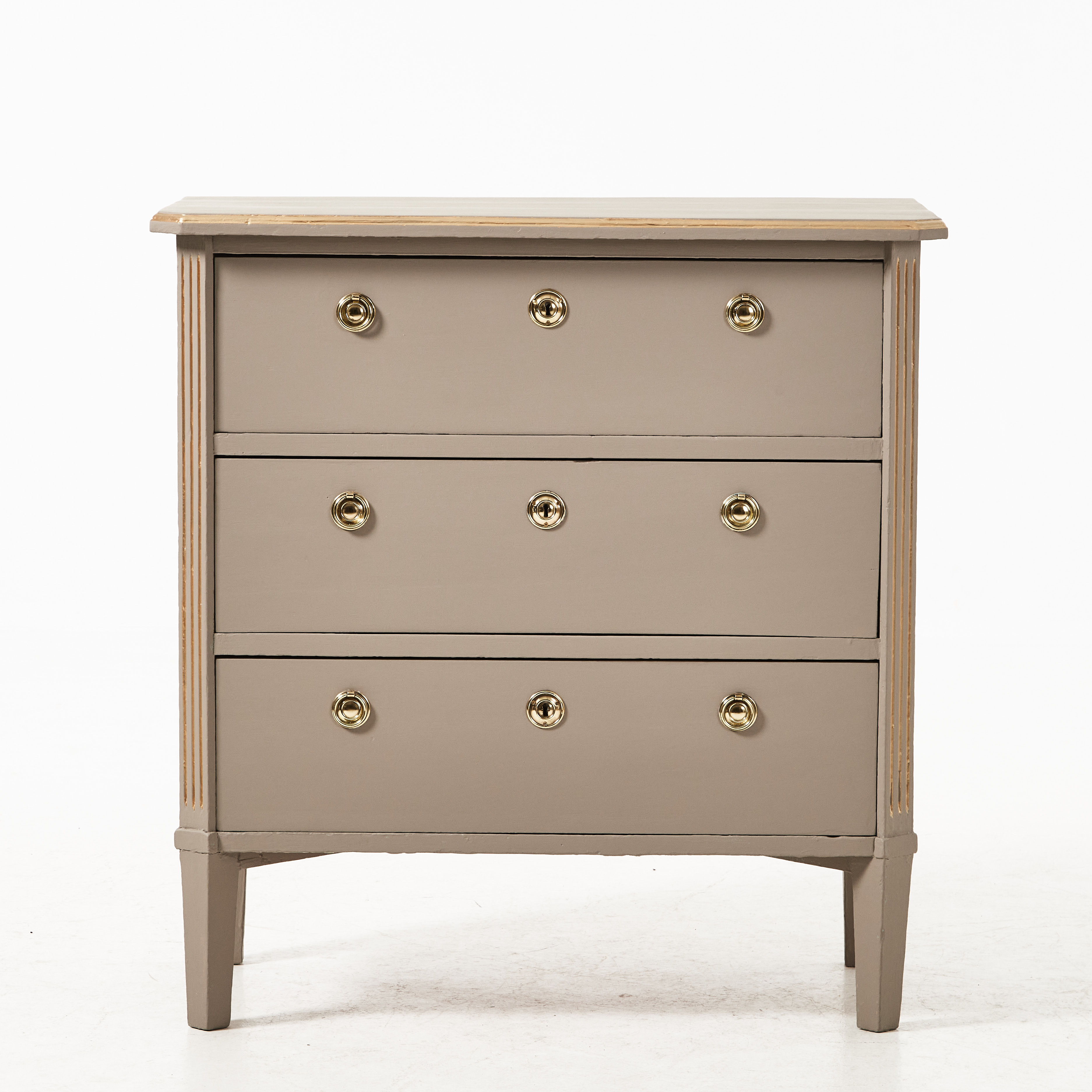 Byrå, gustaviansk stil, 1900-talets början, tre lådor.