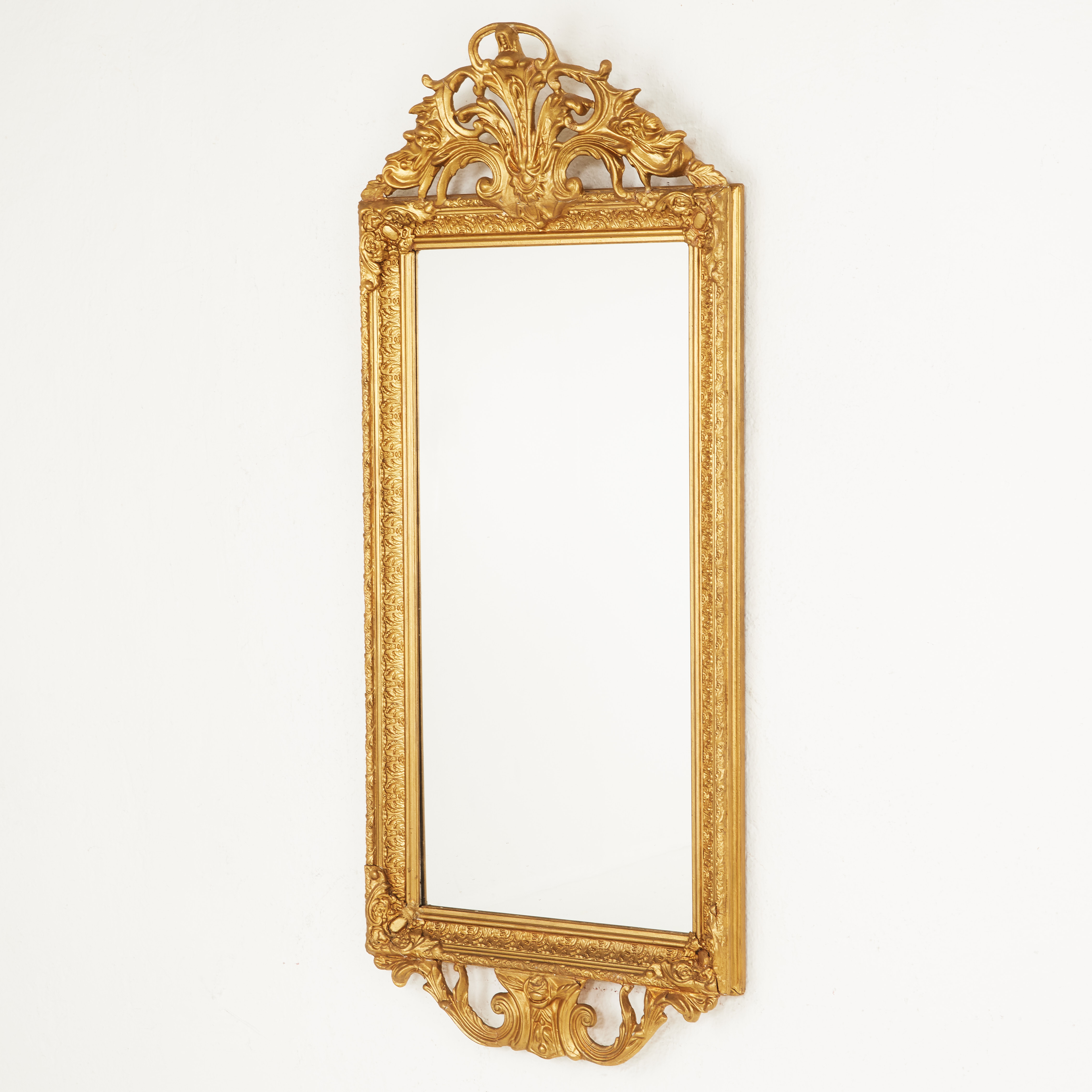 SPEGEL, nyrokoko, 1800-takets sendare del, dekor i pastellage.