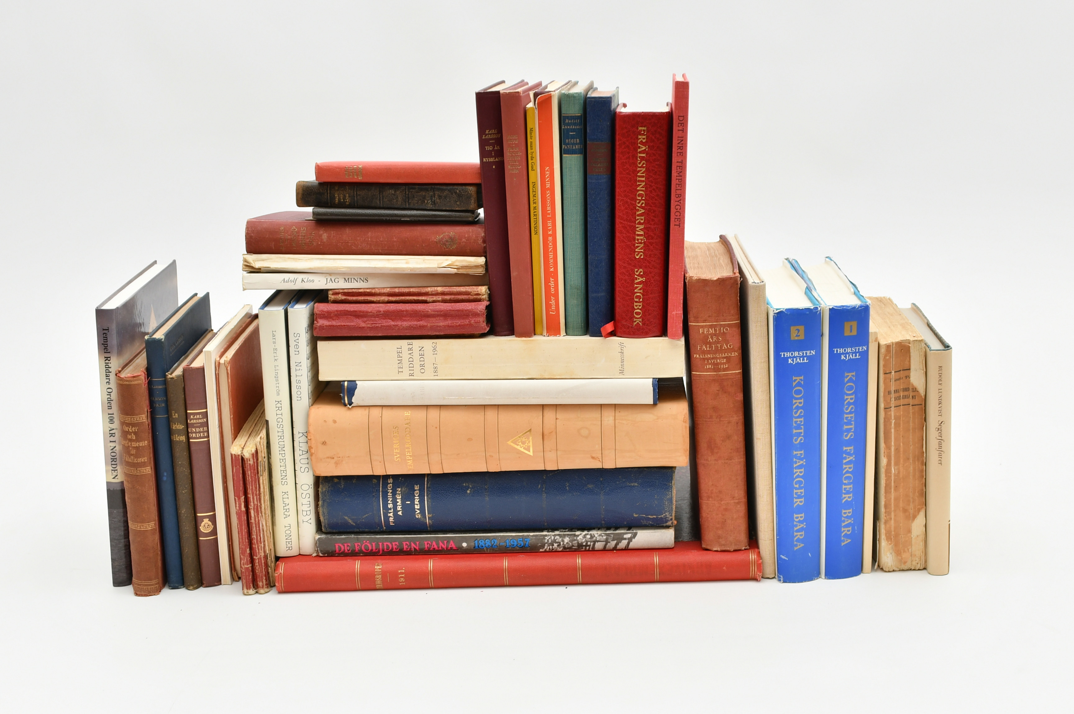 Böcker om Frälsningsarmén. ca 41 Volymer.