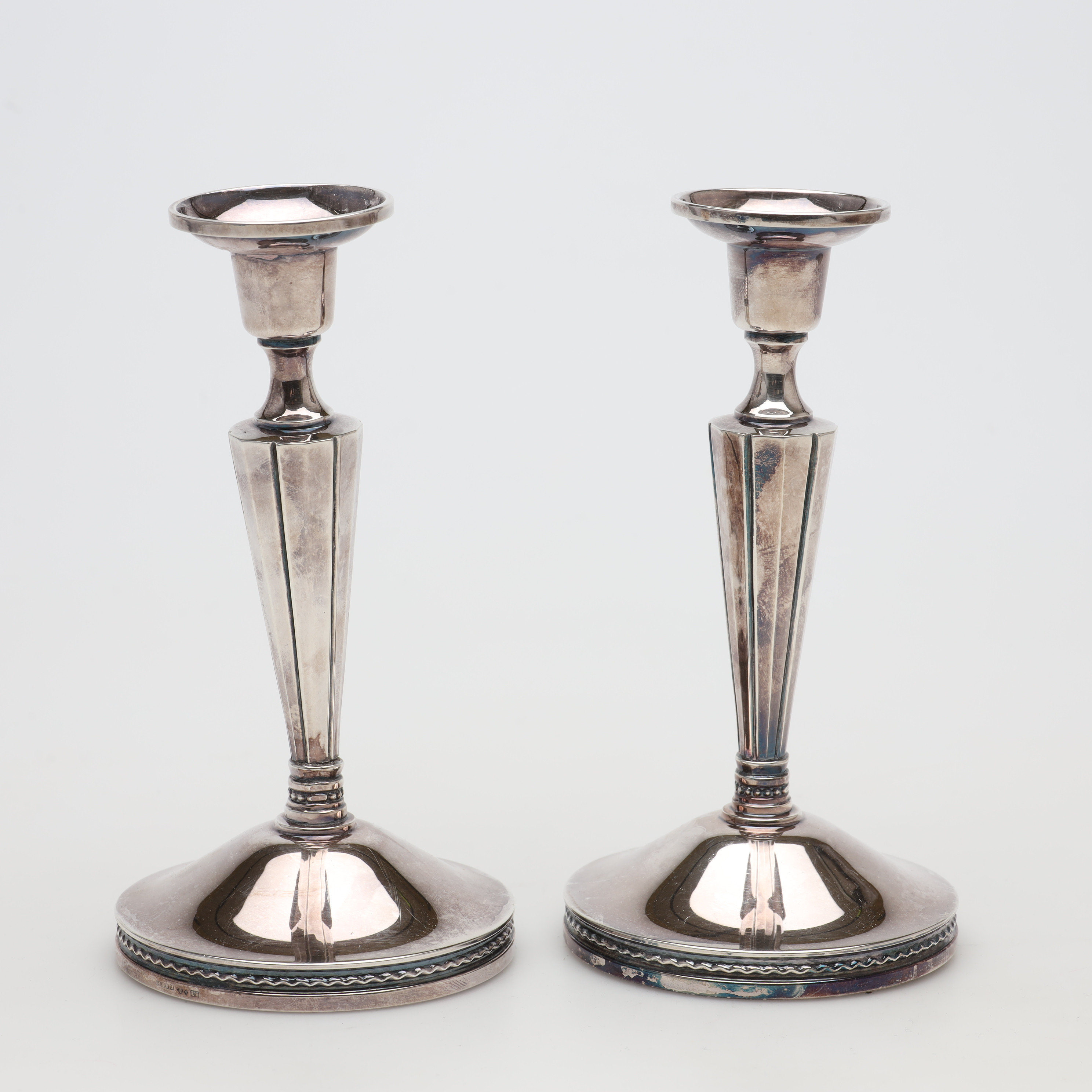 LJUSSTAKAR, ett par, silver, bruttovikt ca 408 gram.