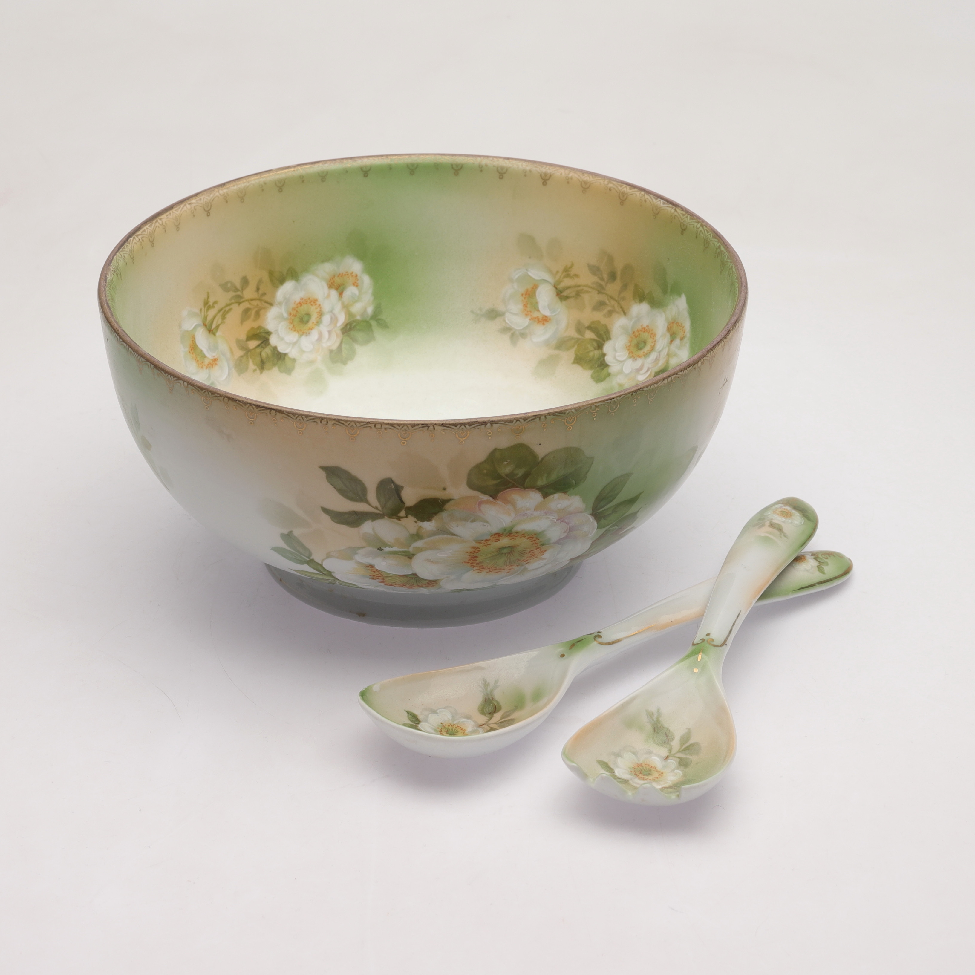 SALLADSSKÅL, 3 delar, porslin, Eichwald, Tjeckoslovakien, tidigt 1900-tal.