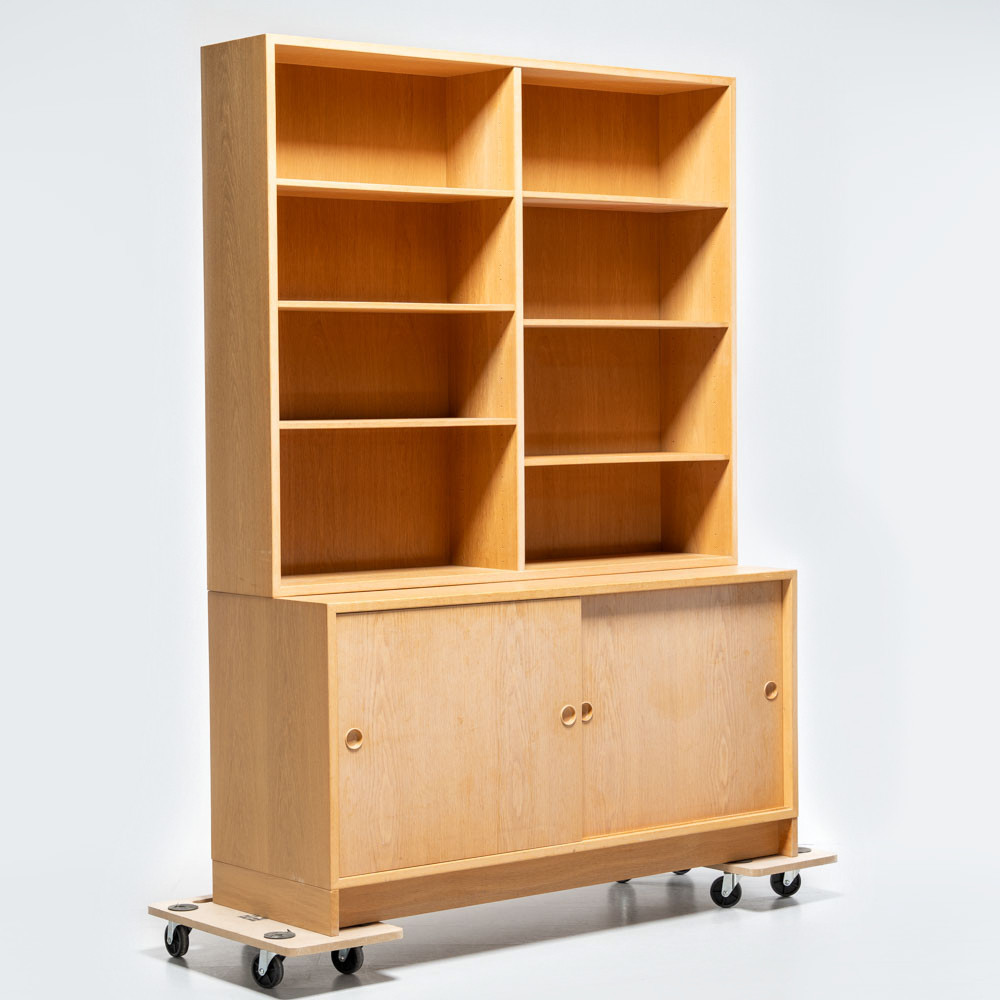 BØRGE MOGENSEN. Bokhylla, ”Öresund”, Ek, 1970-tal (2-delar).