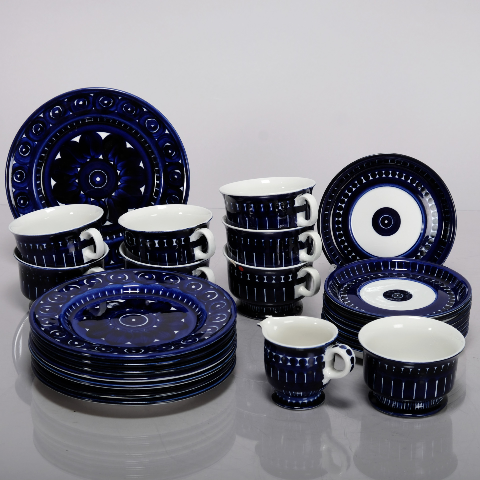 ULLA PROCOPÉ. Servis, Porslin, Arabia, "Valencia", 25 delar.