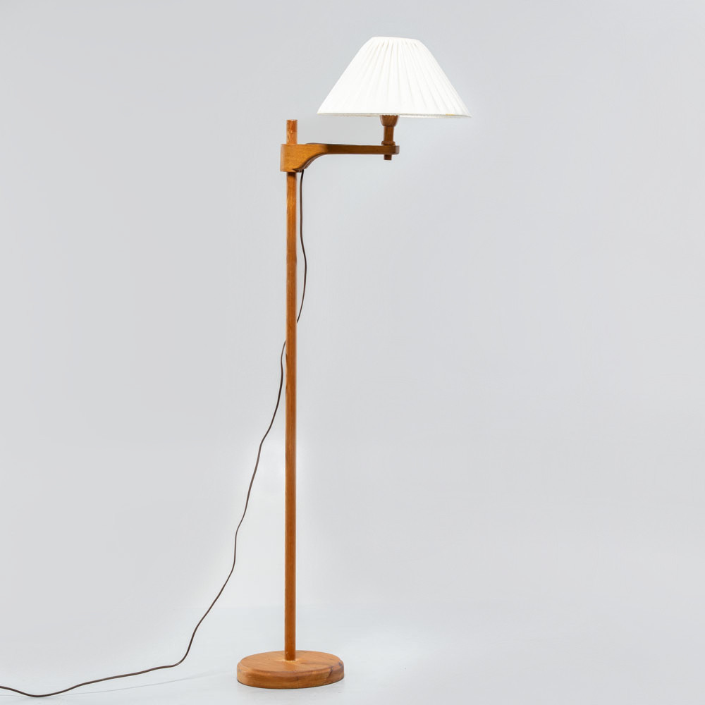 CARL MALMSTEN. Golvlampa, Furu & Ek, ”Staken", 1900-tal.