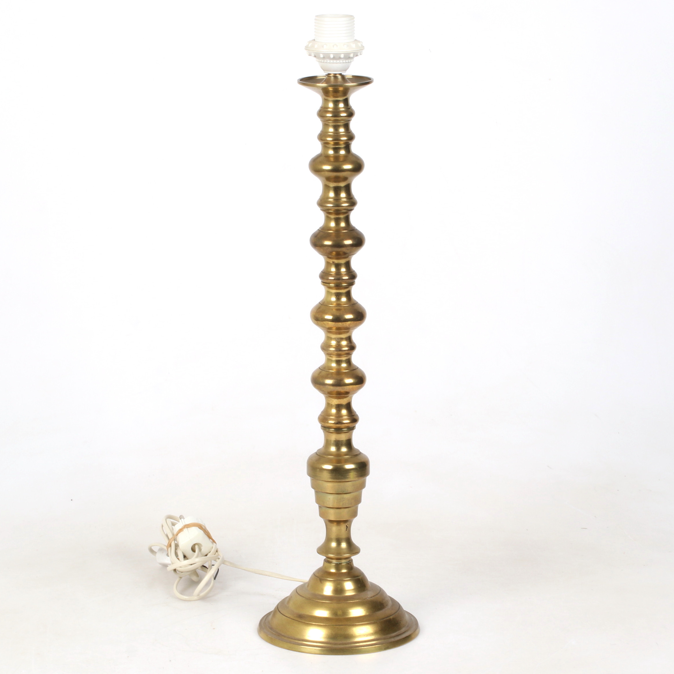 BORDSLAMPA, mässing. "NK 100-3". 1900-talets andra hälft.