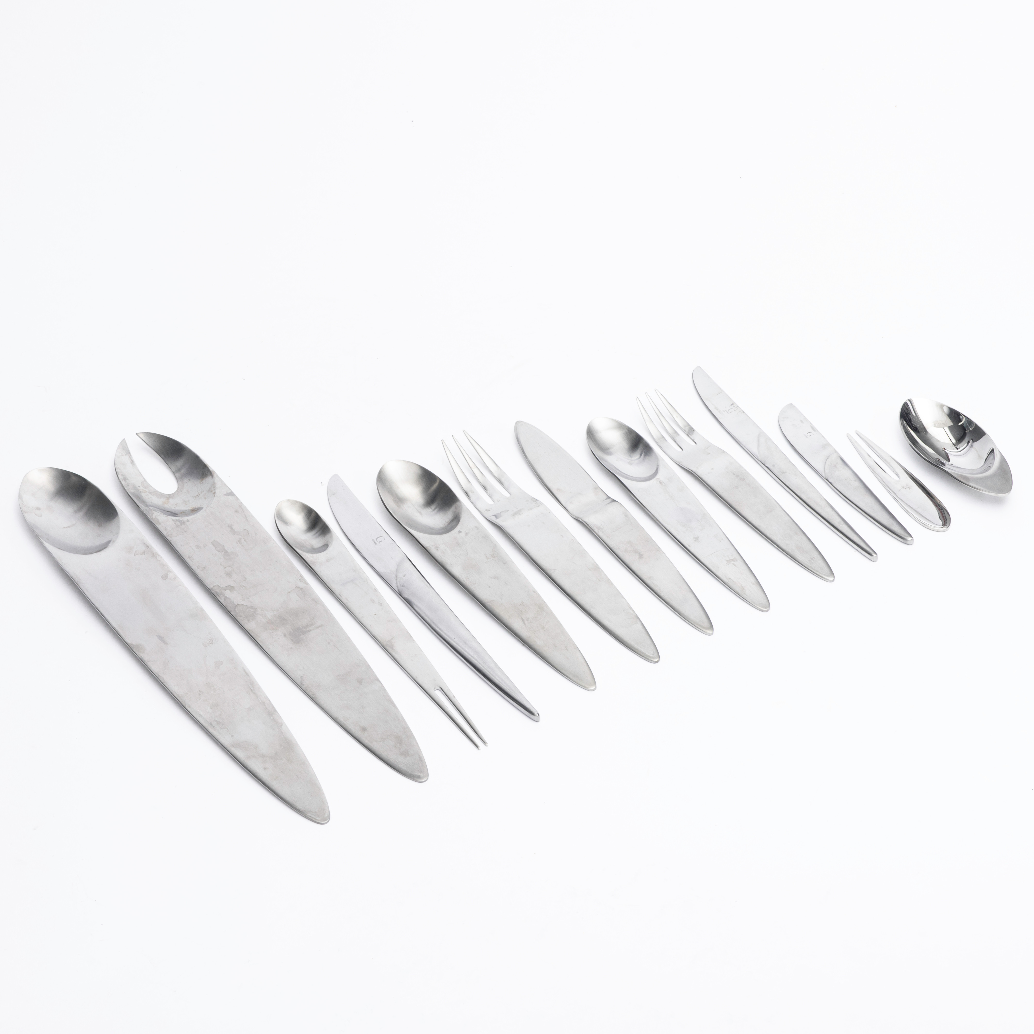 NEDDA EL-ASMAR. BESTICKSUPPSÄTTNING, 144 delar, stål, "Appetize", för Gense.