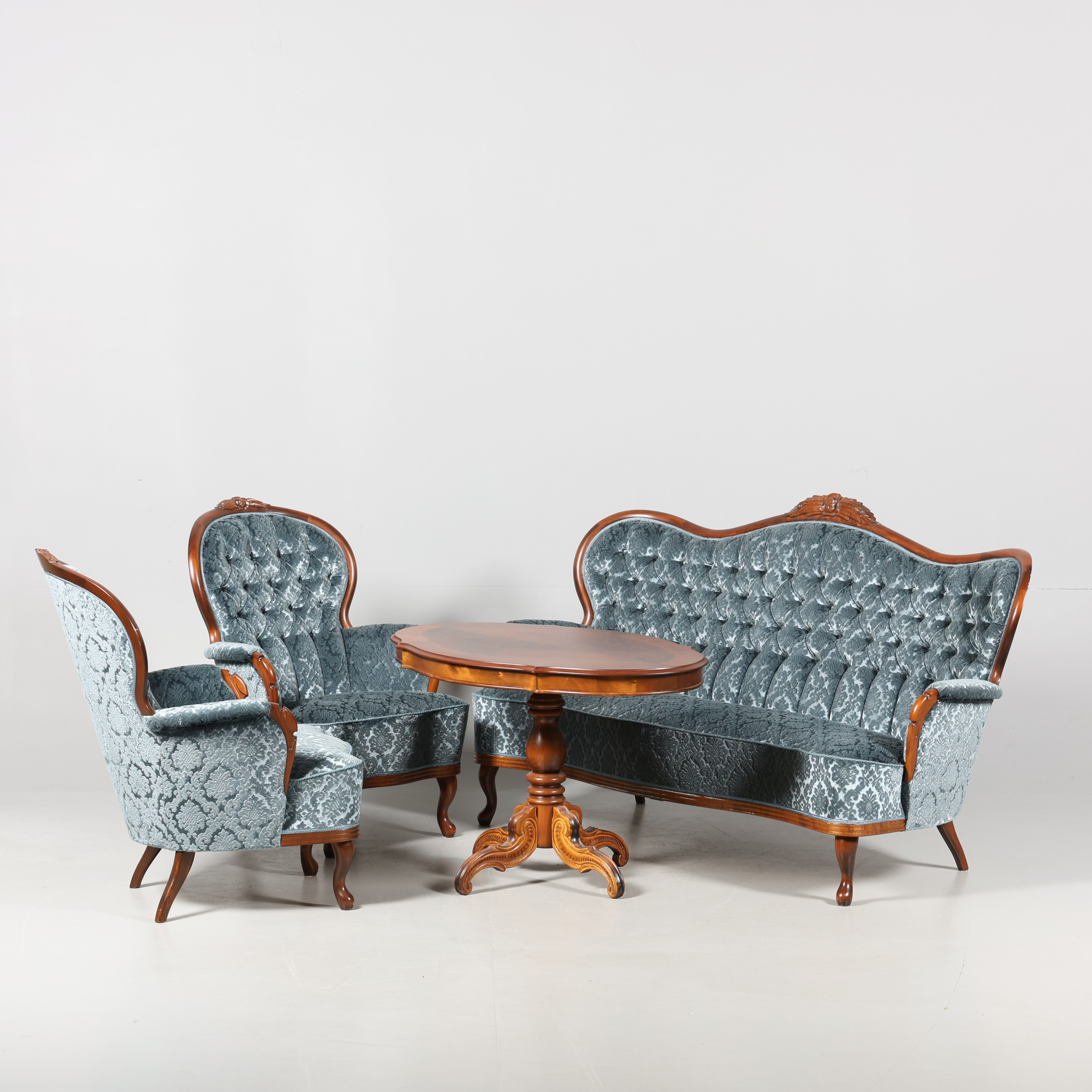 SOFFGRUPP, 4 delar, rokokostil, 1900-talets fösta hälft.