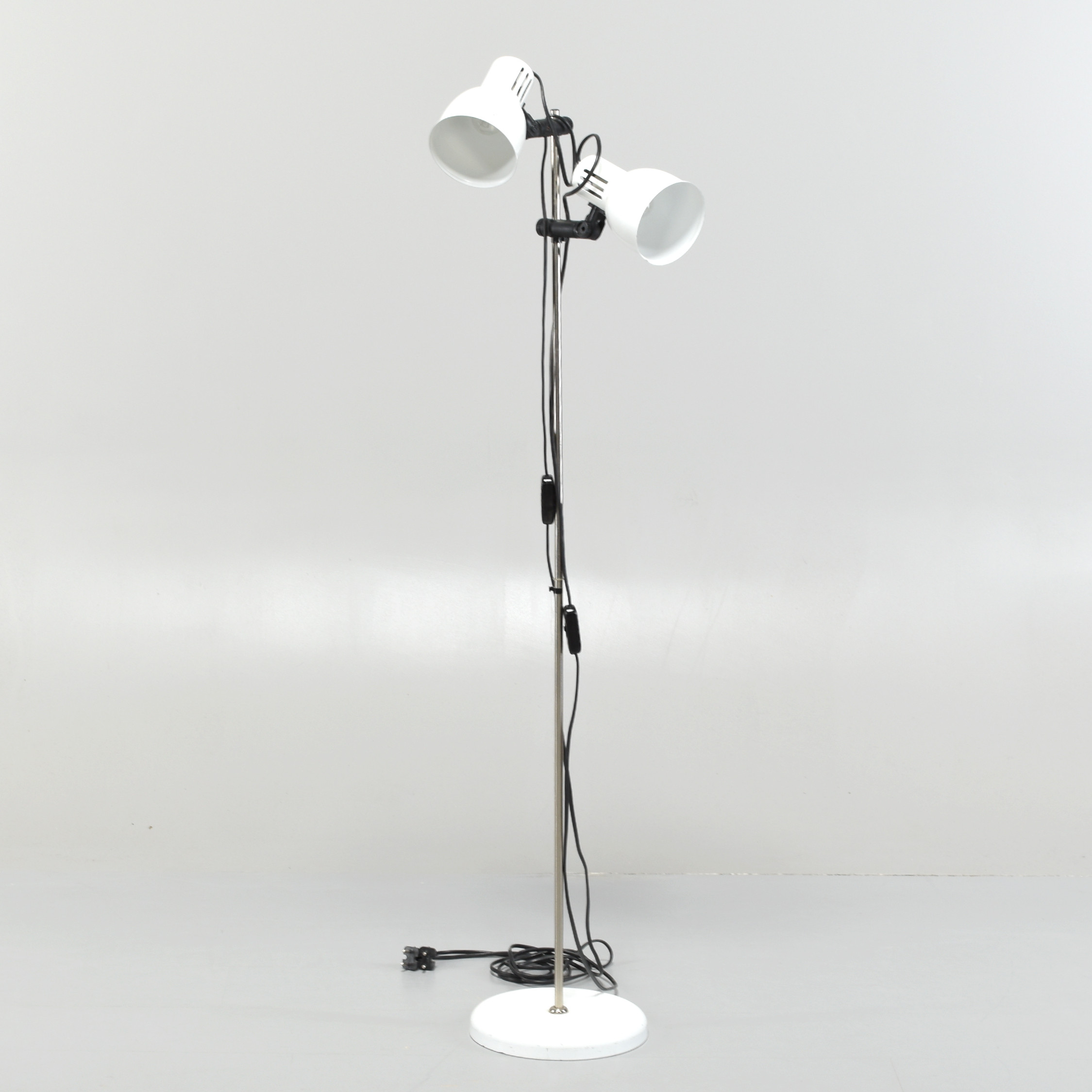 GOLVLAMPA, Metall, Dansk.