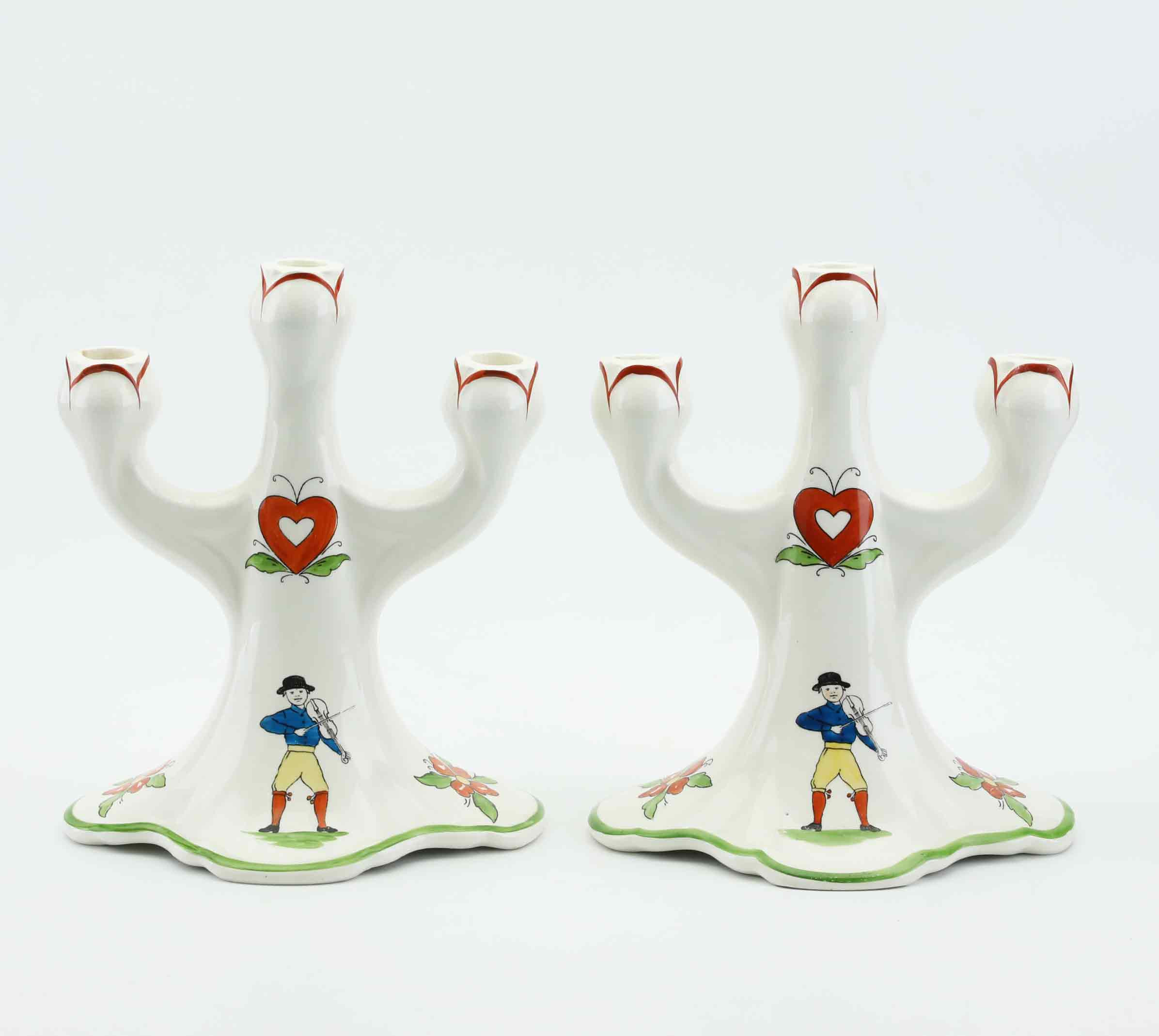 LJUSSTAKAR, ett par, "Daldansen", Flintgods, Rörstrand, tidigt 1900.