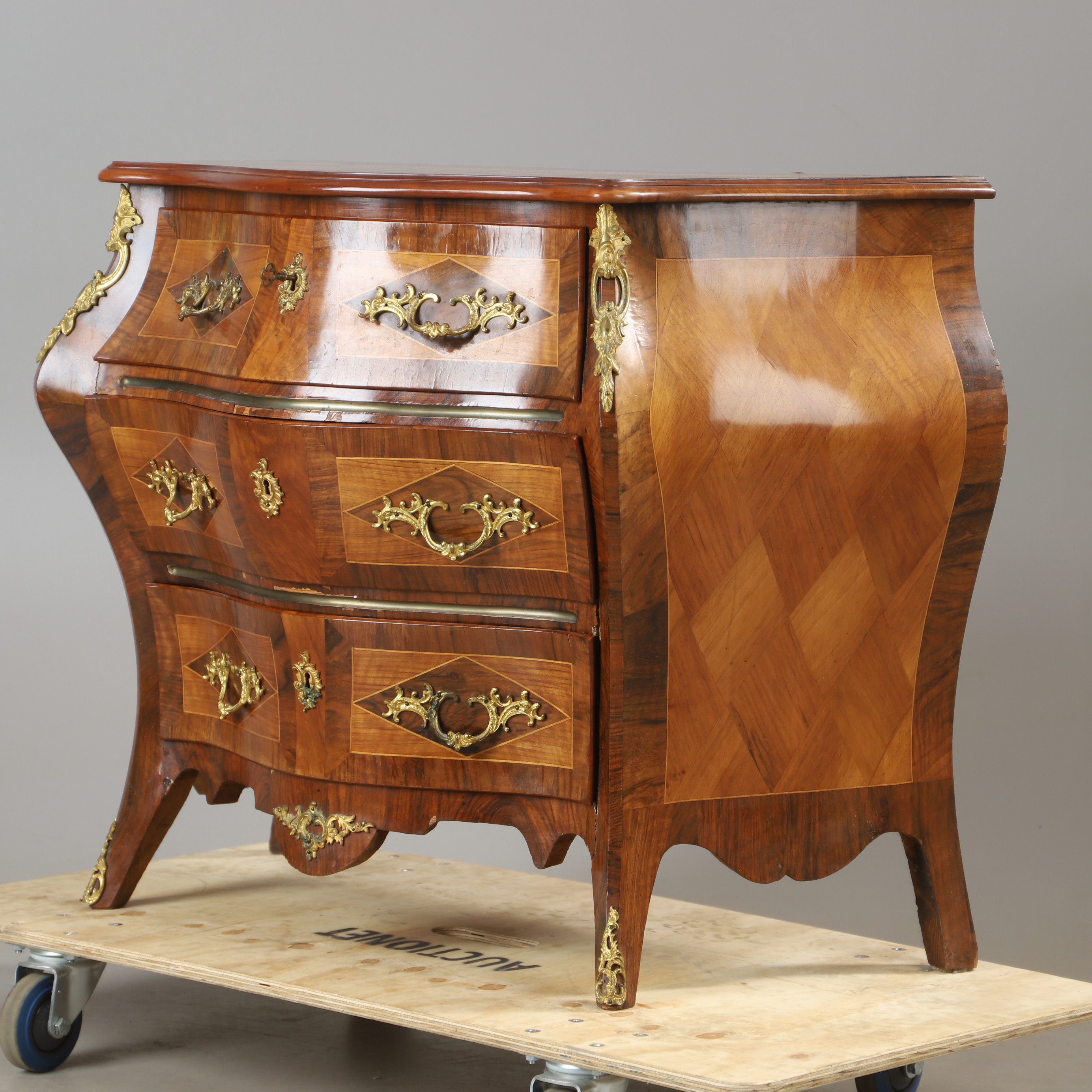 BYRÅ, 3-lådig, barockstil.