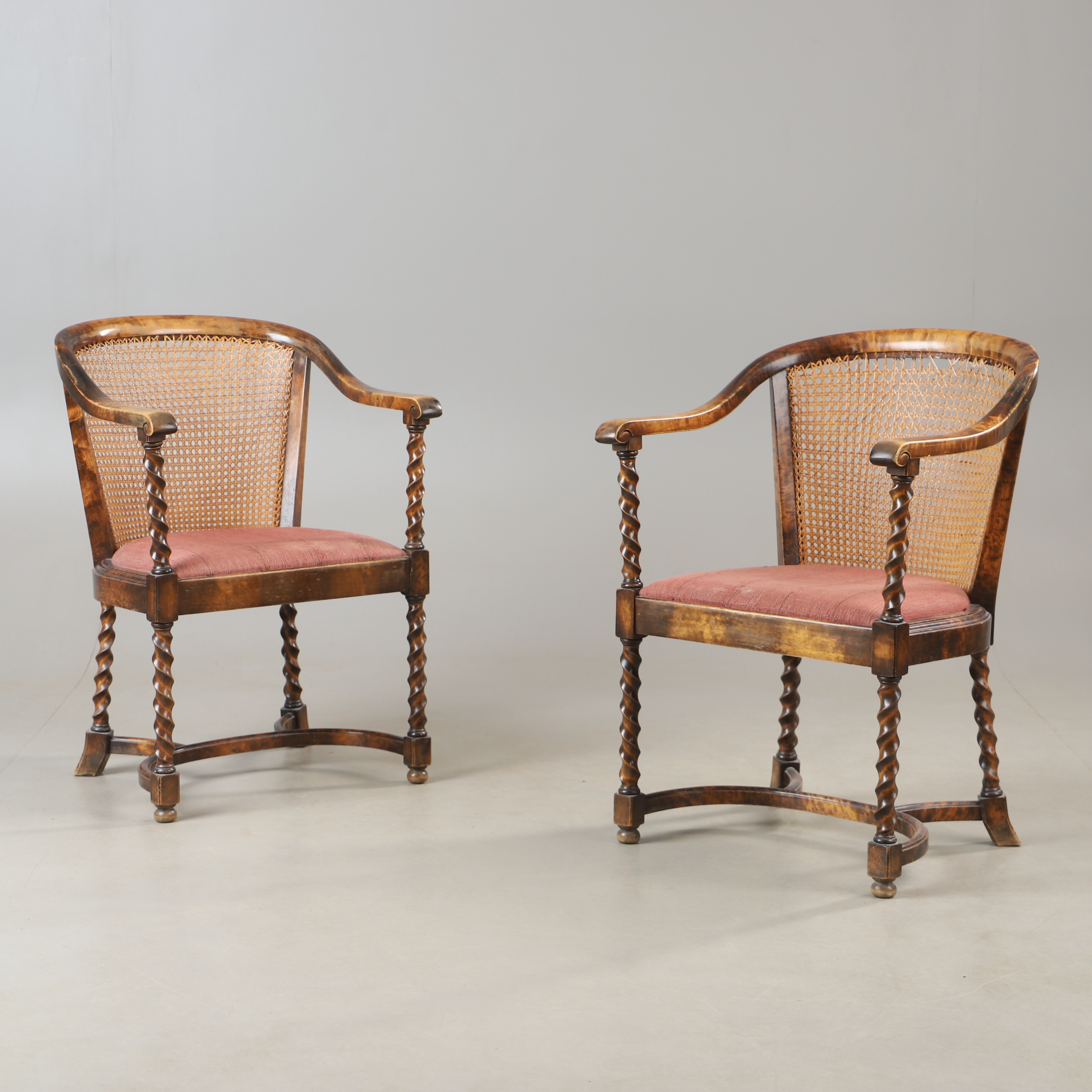 KARMSTOLAR, 1 par, björk och rotting, 1900-talets första hälft.