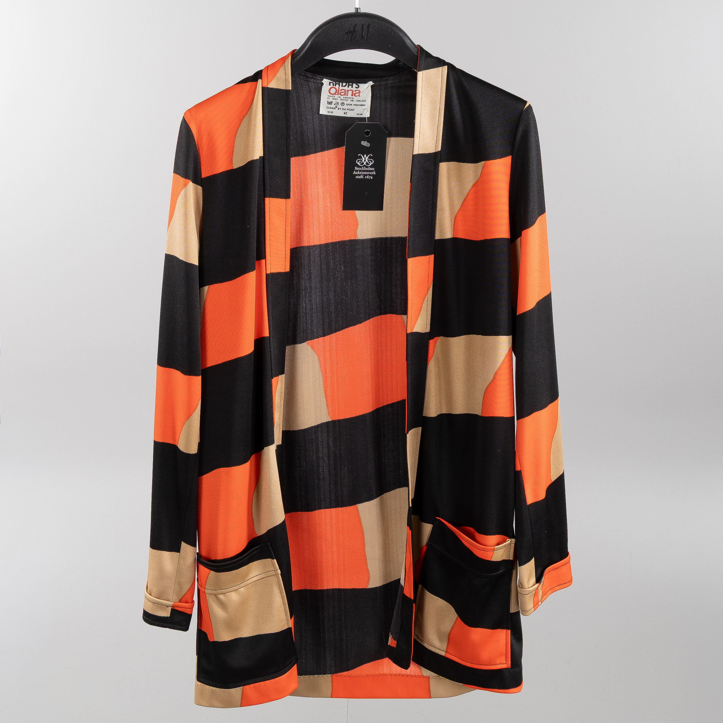 KATJA OF SWEDEN, Kavaj, "Katjas Oiana", MMT Tricot AB, Malmö, storlek 42, omkring 1973.