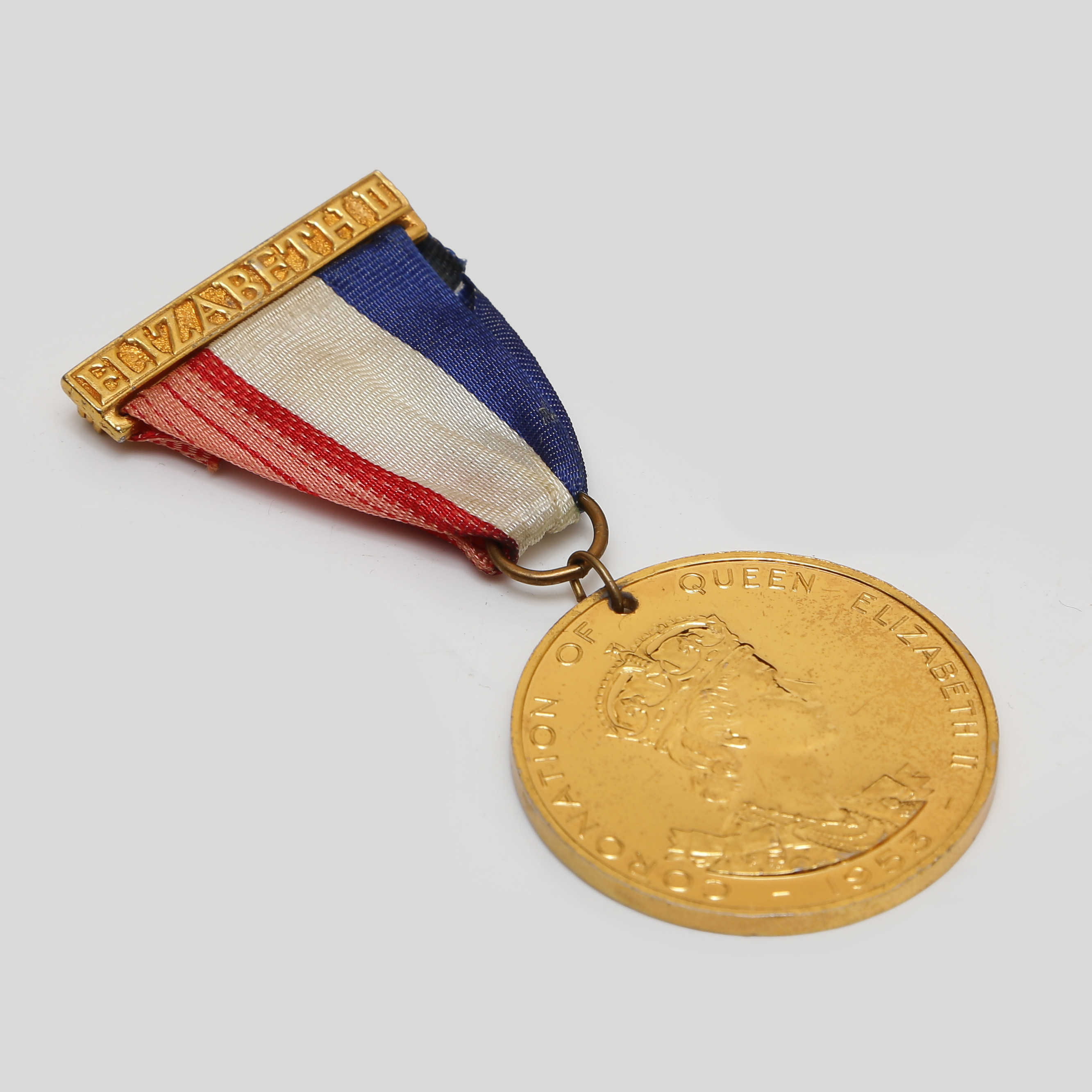 MINNESMEDALJ I FÖRGYLLD BRONS, KRÖNINGEN AV DROTTNING ELIZABETH II, 1953.