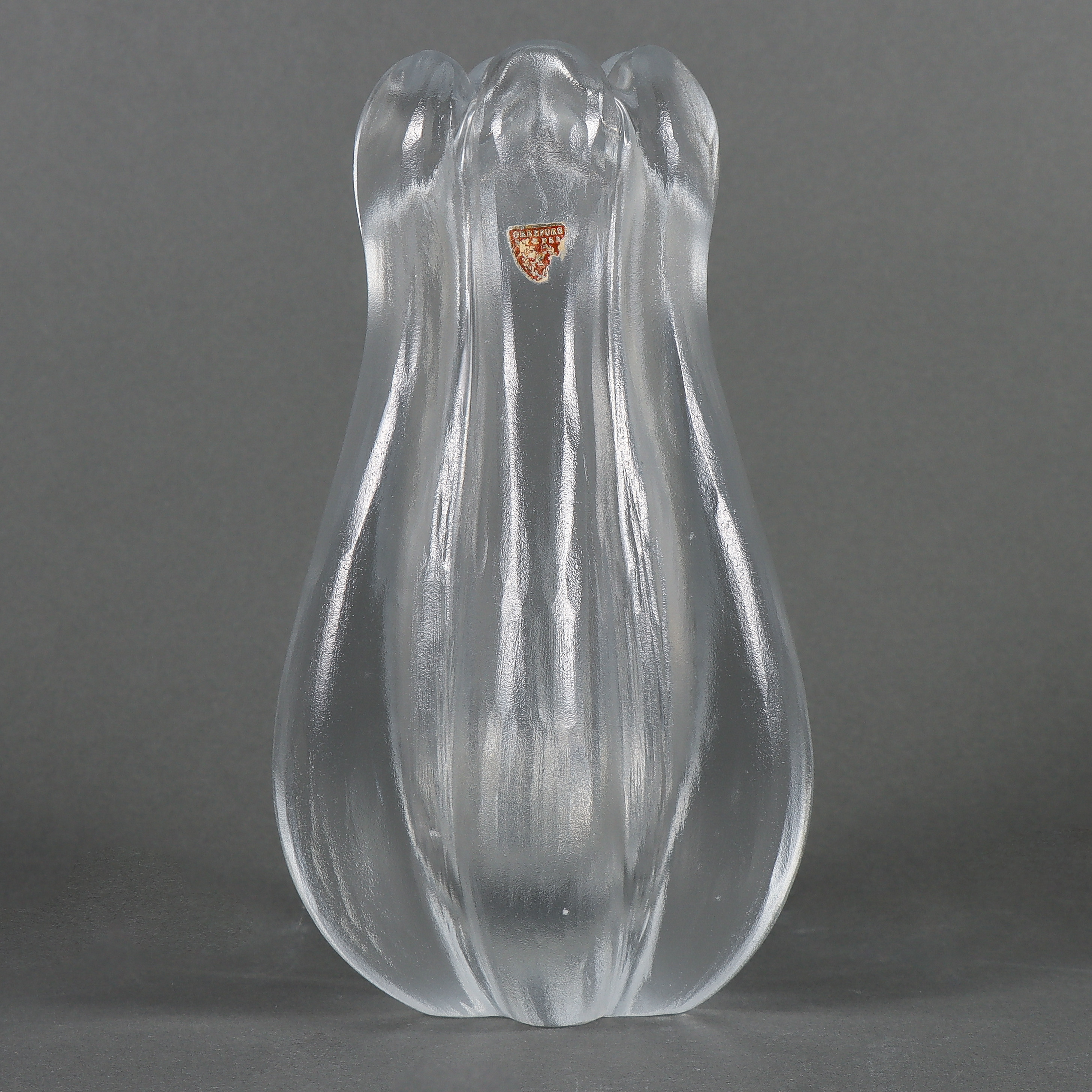 VICKE LINDSTRAND. Vas, Orrefors, Polaris, frostad yta.