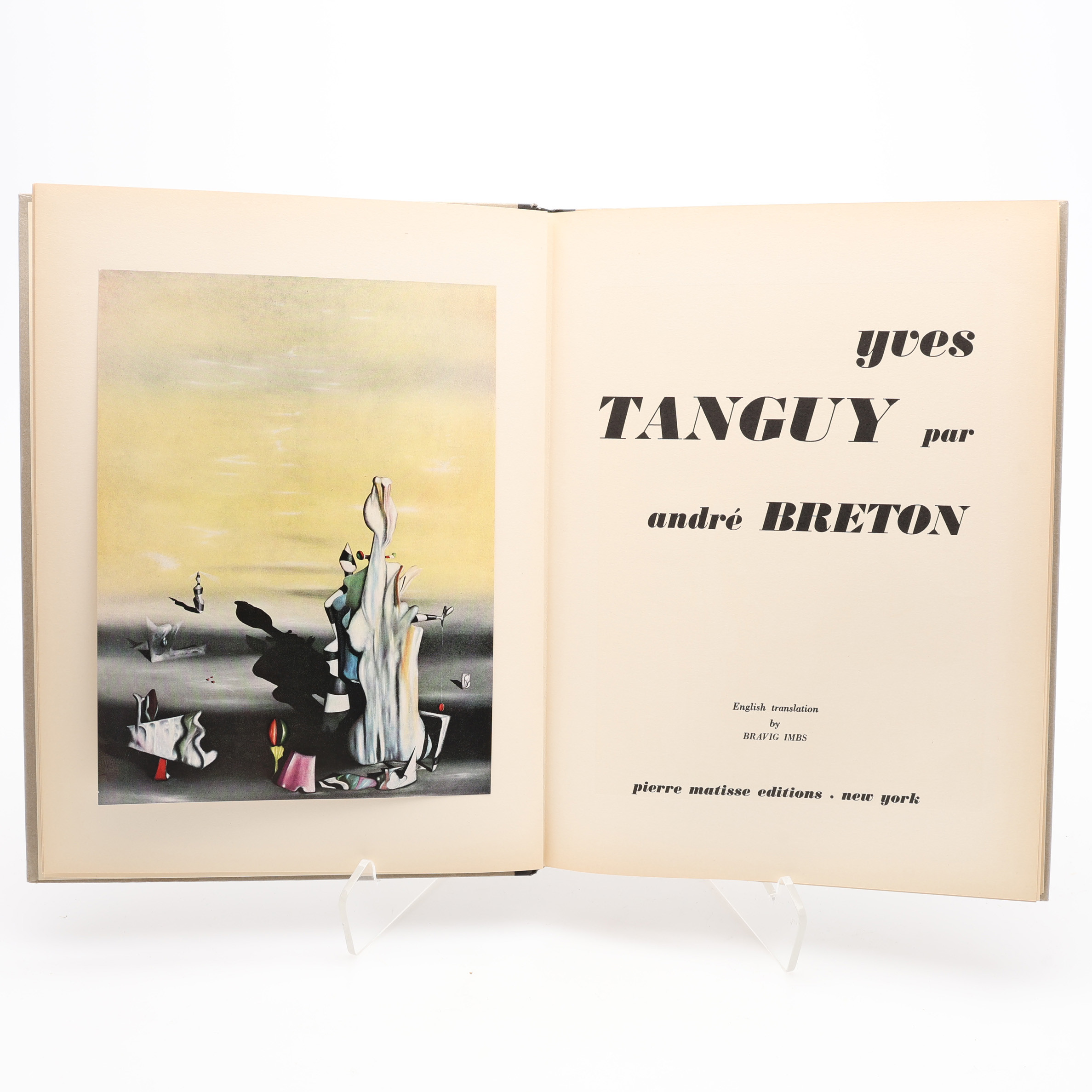 MODERNISM. DEN FRANSKA SURREALISTEN ANDRÉ BRETON'S MONOGRAFI OM YVES TANGUY 1946 I ETT BAND DESIGNAT AV MARCEL DUCHAMP.