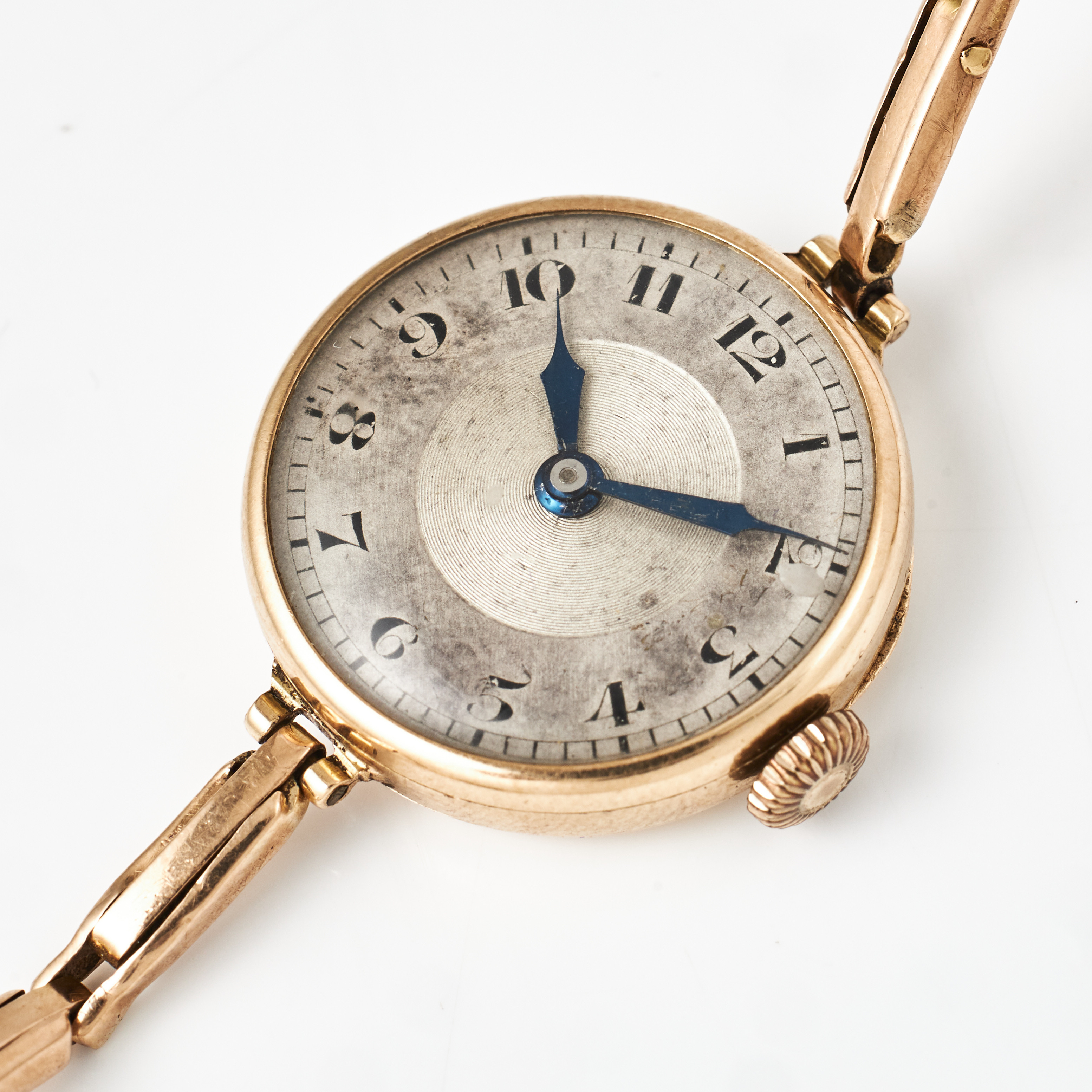 ARMBANDSUR, 14 k guld, manuell, arabiska siffror, blånerade visare, plexiglas, armband, flexibelt, 1920-tal.