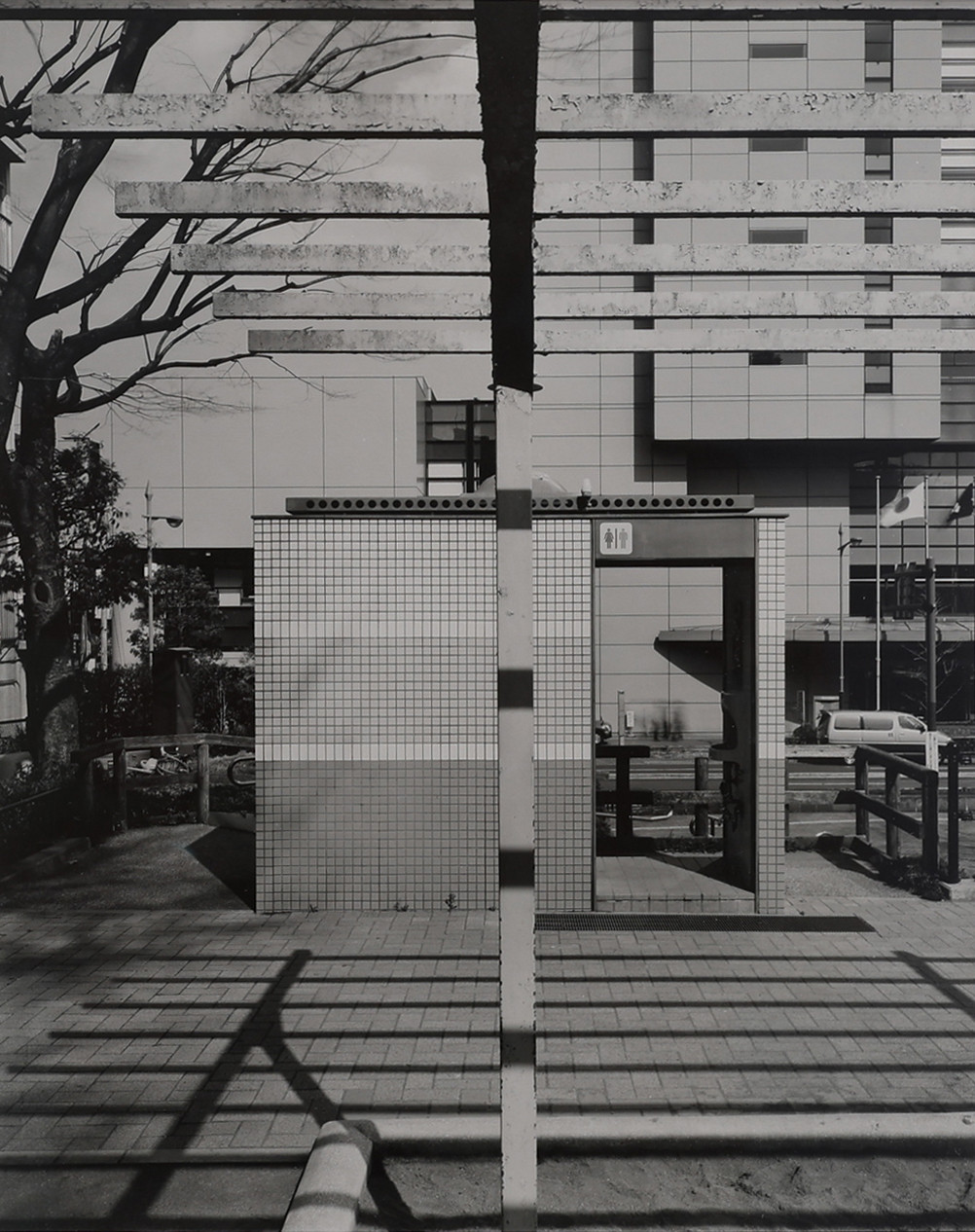 GERRY JOHANSSON 1945-. SILVERGELATINKOPIA, "SUIDOBASHI, TOKYO", 2004/15, SIGNERAD OCH NUMRERAD 6/20.