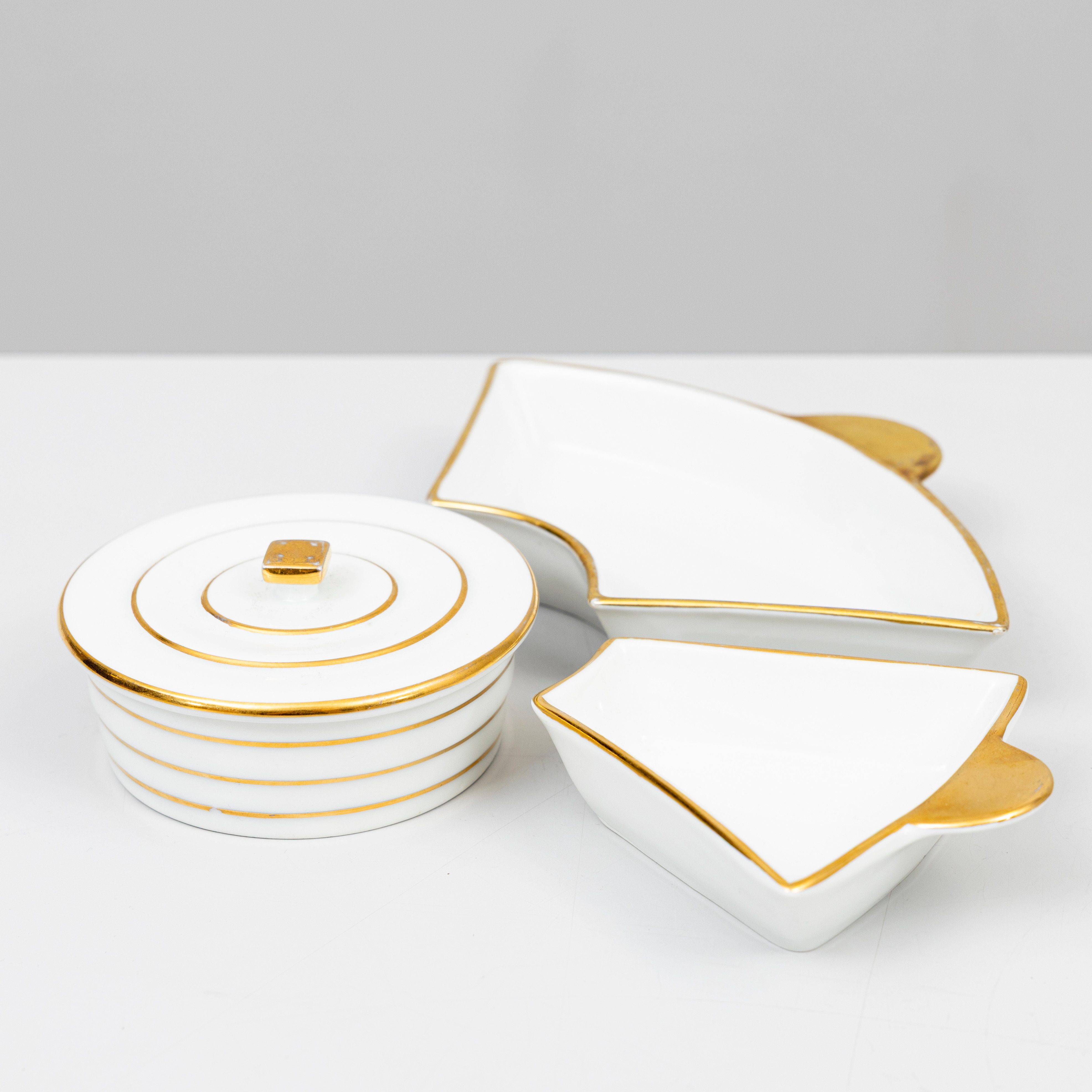 EDWARD HALD. Cabaret, porslin, 13 delar, stämpelmärkta, Karlskrona Porslin, 1920/30-tal.