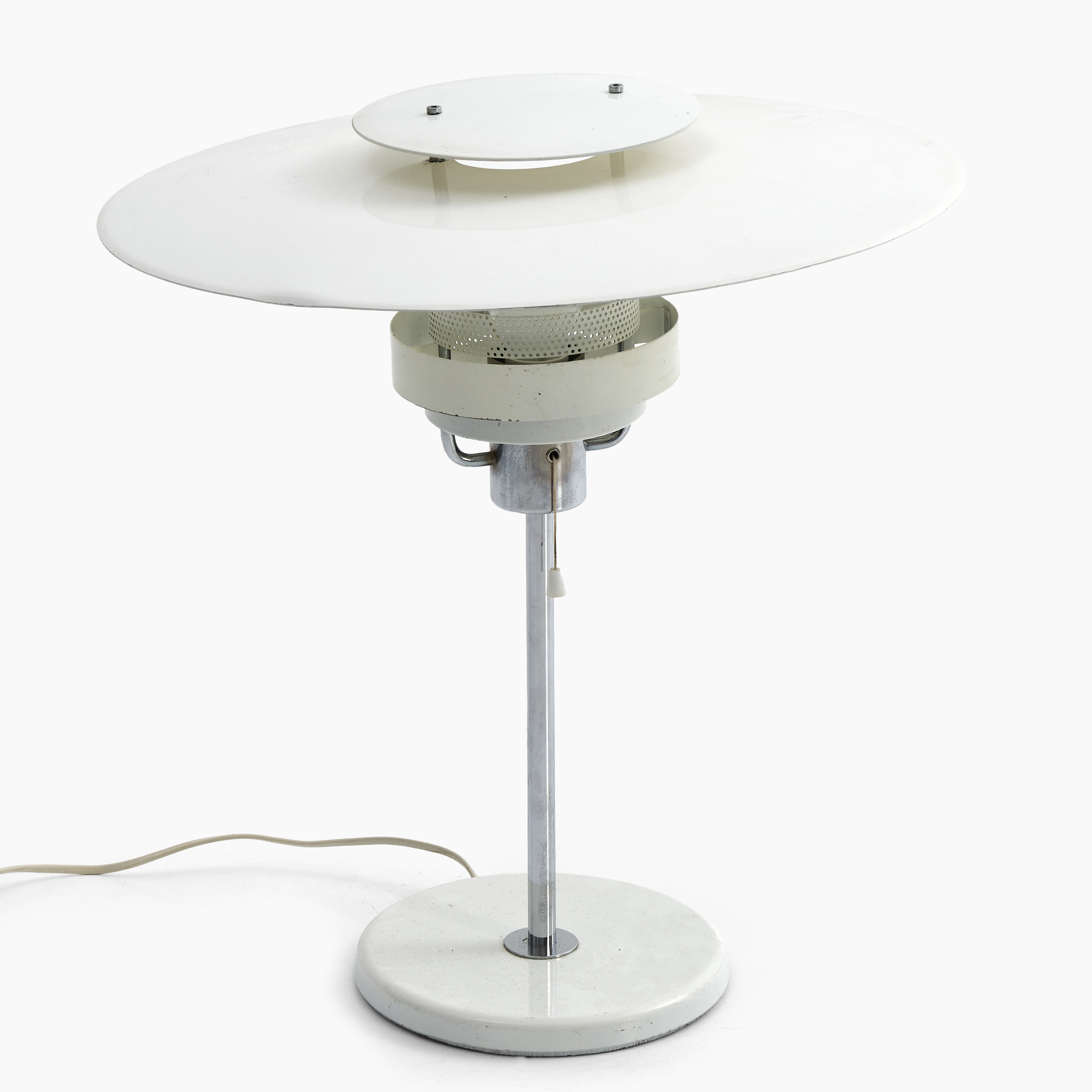 BORÈNS. Bordslampa, modell 8296, etikettmärkt, kromad och vitlackerad metall.