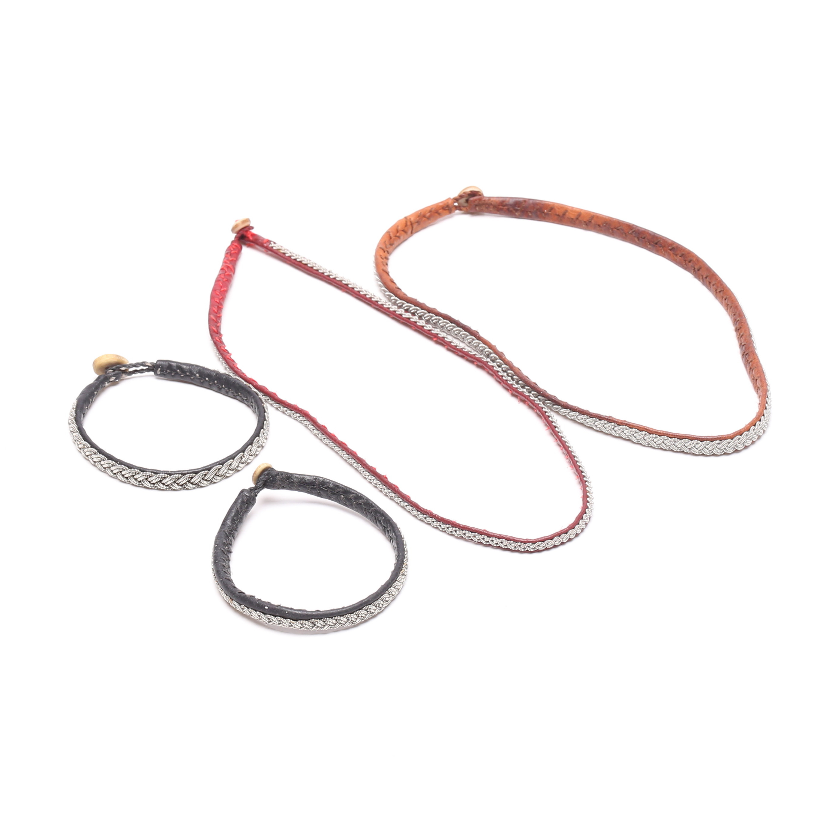 HALSBAND 2 st samt ARMBAND 2 st, samearbete.