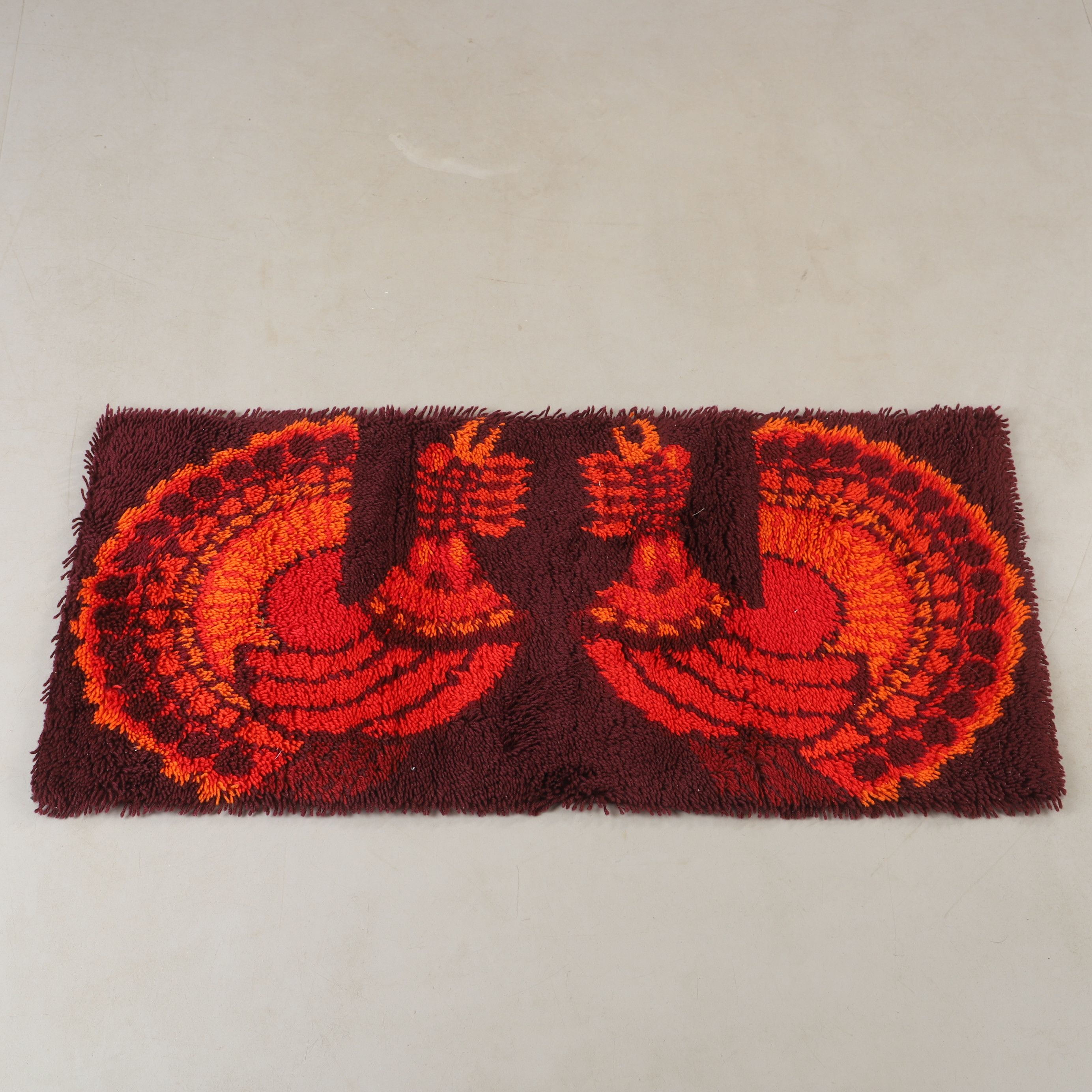 MATTA, rya, 144 x 70 cm, 1900-talets andra hälft.