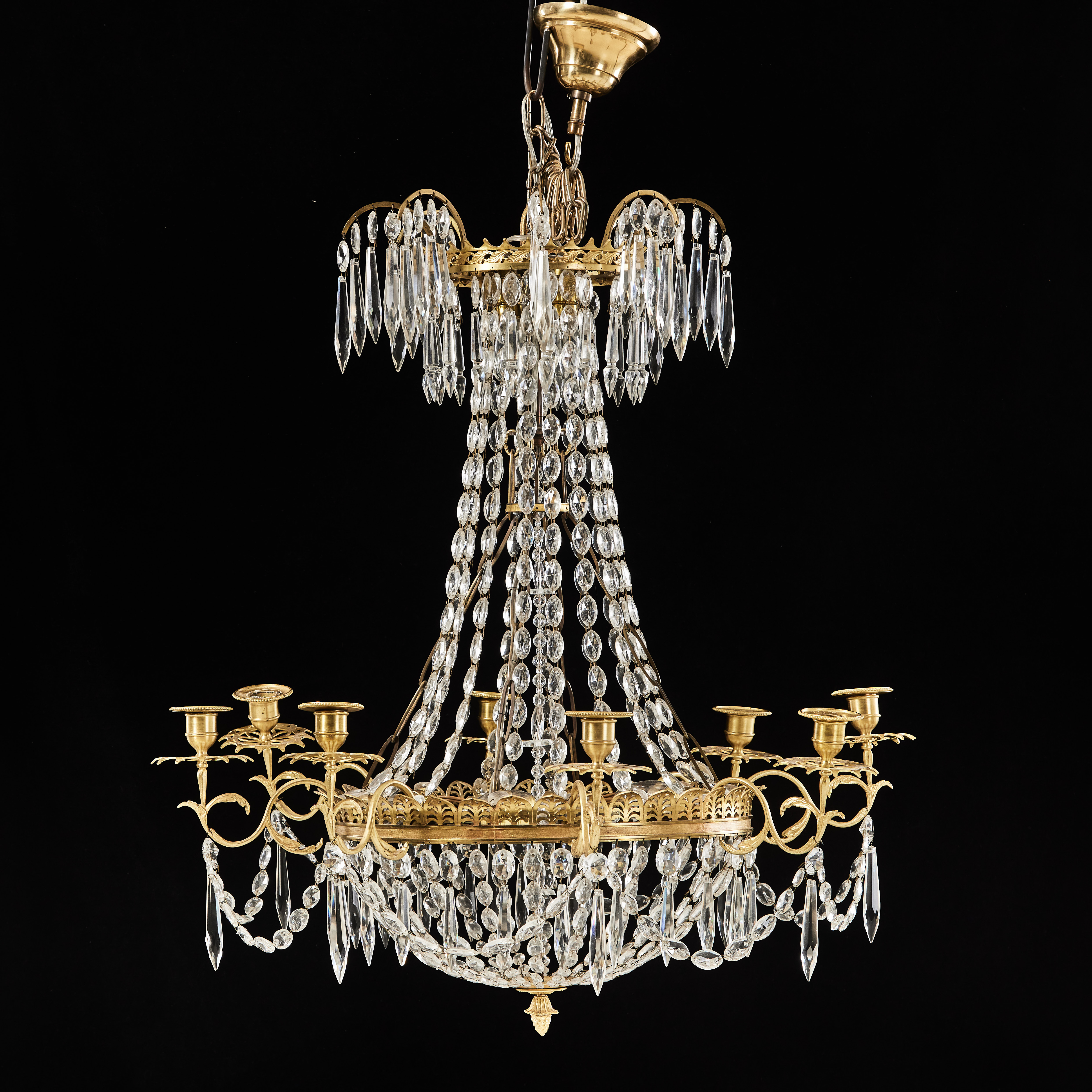 LJUSKRONA, 1900-tal, 8 ljusarmar och 8 ljuspunkter.