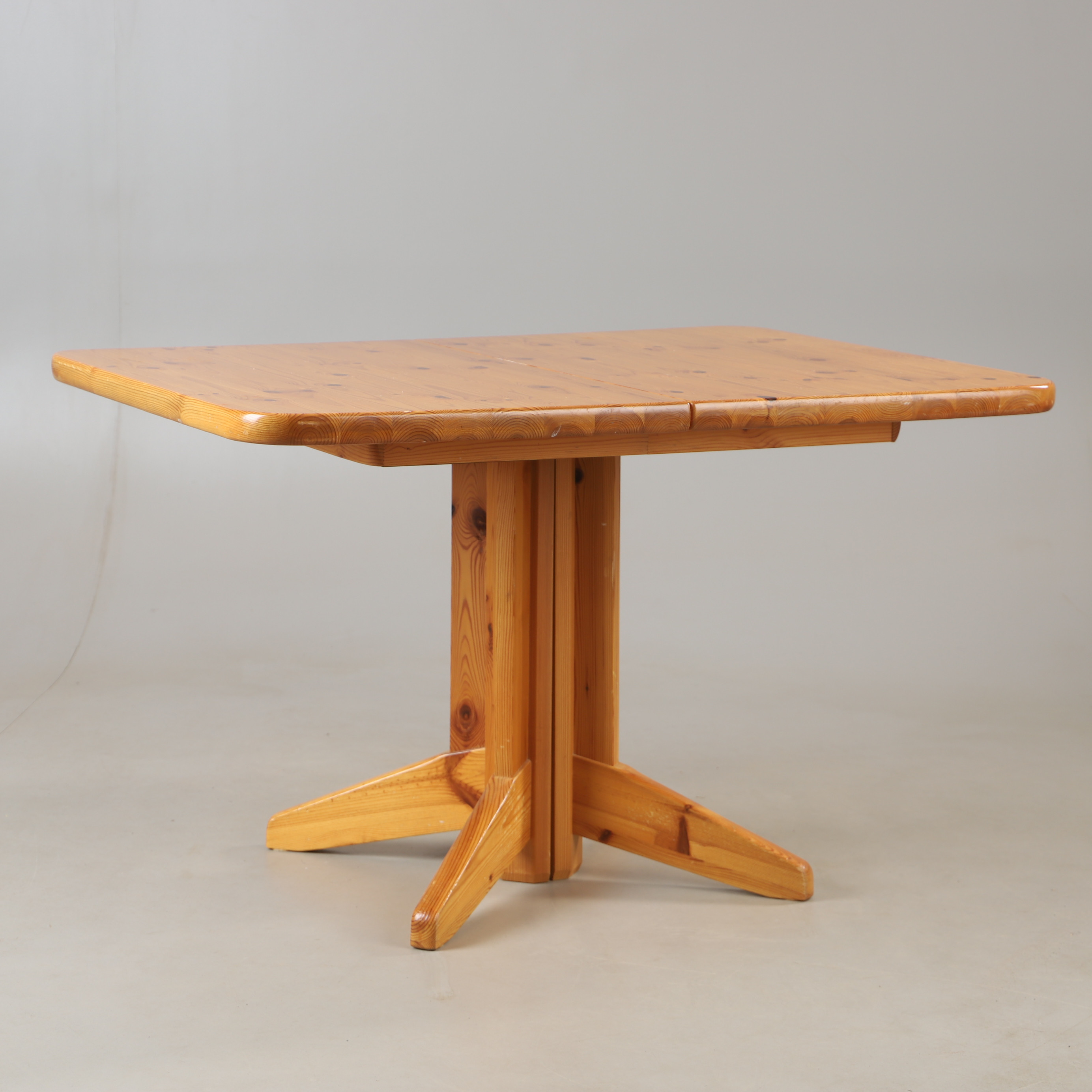 MATBORD, furu, 1900-talets slut.