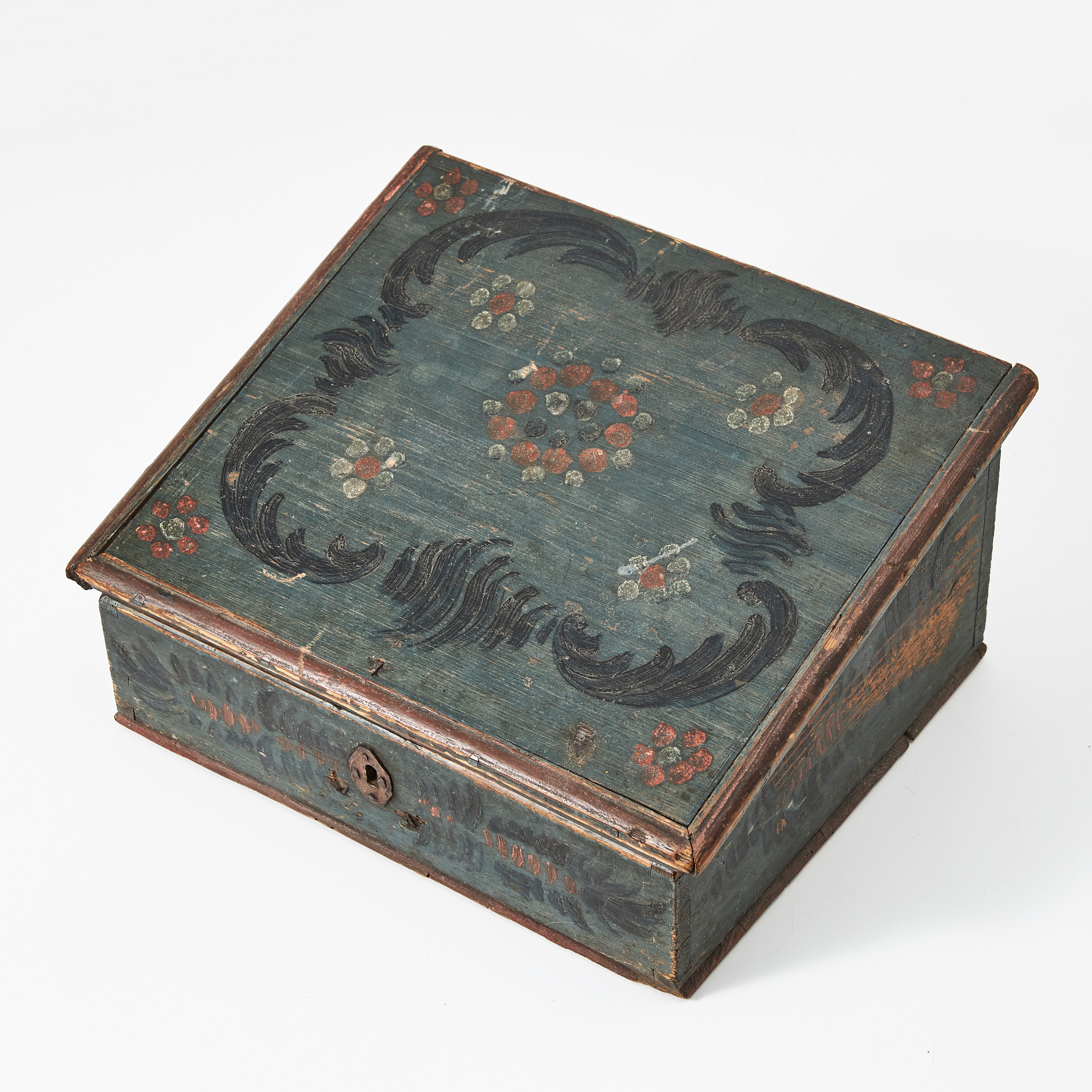 PULPETSKRIN, allmoge, daterat 1783, originalmålning, locket med kartusch av rocailler.