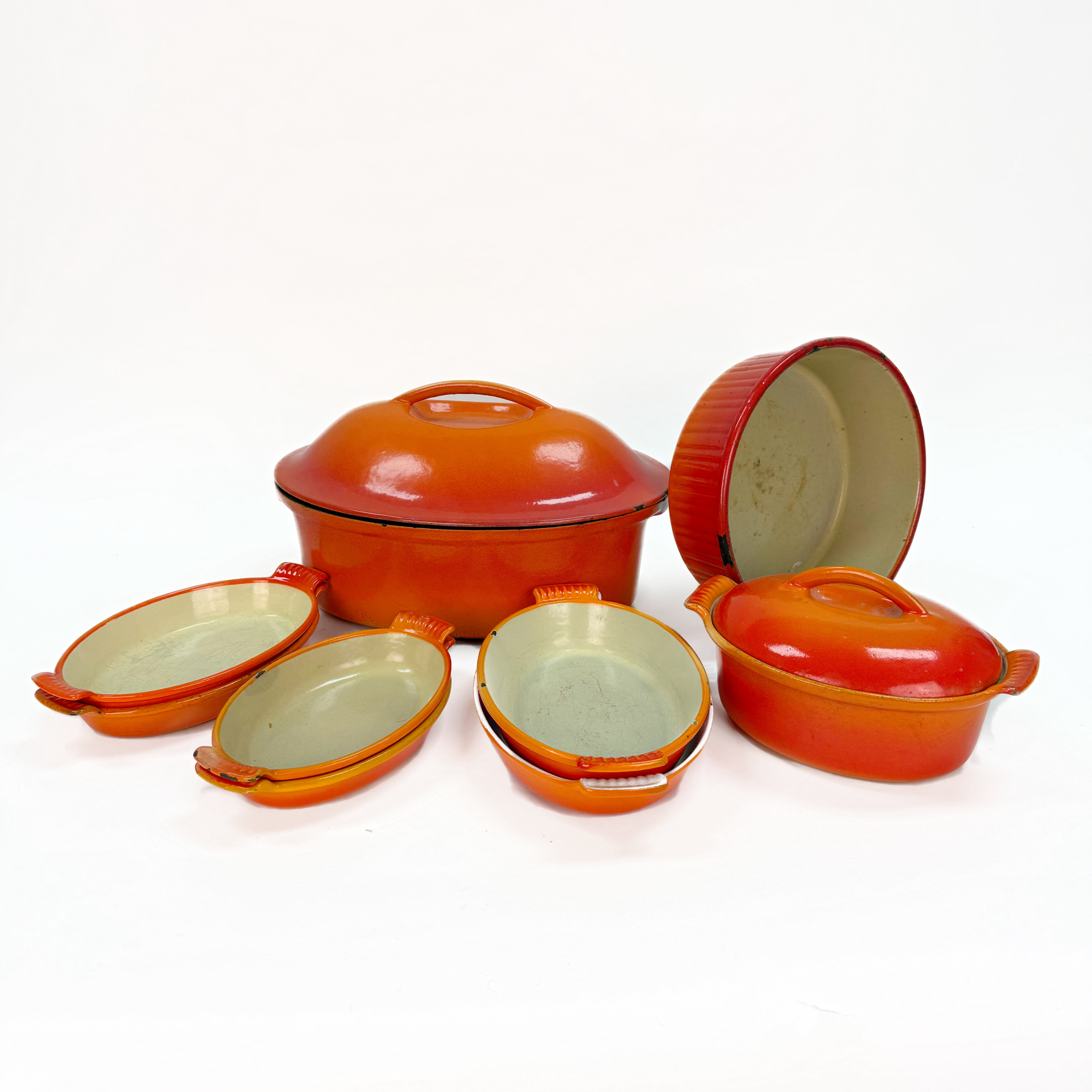 GRYTOR OCH FORMAR , HUSQVARNA, emaljerat gjutjärn.