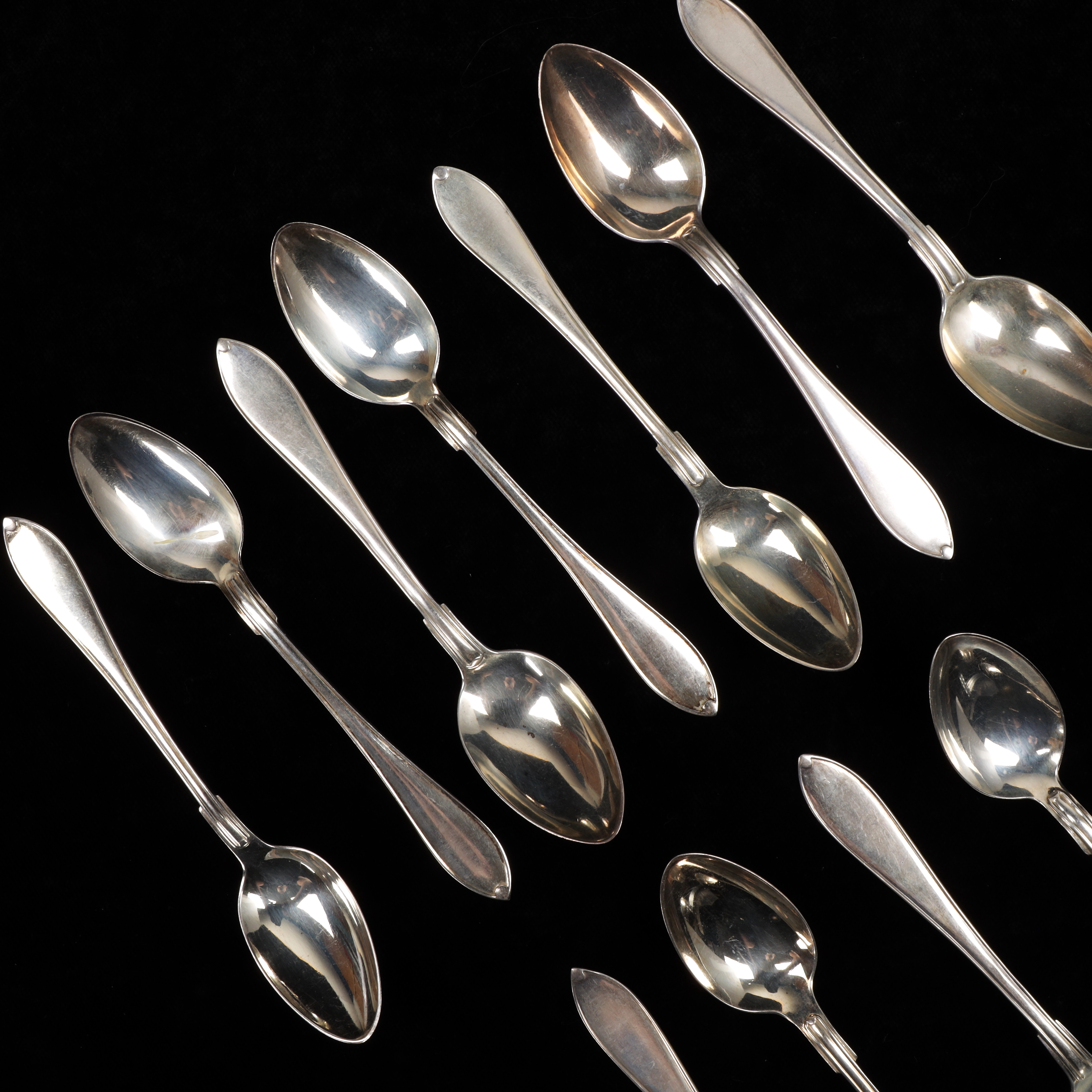 KAFFESKEDAR, 11 st, silver, "Svensk Spetsig", vikt 176 gram.