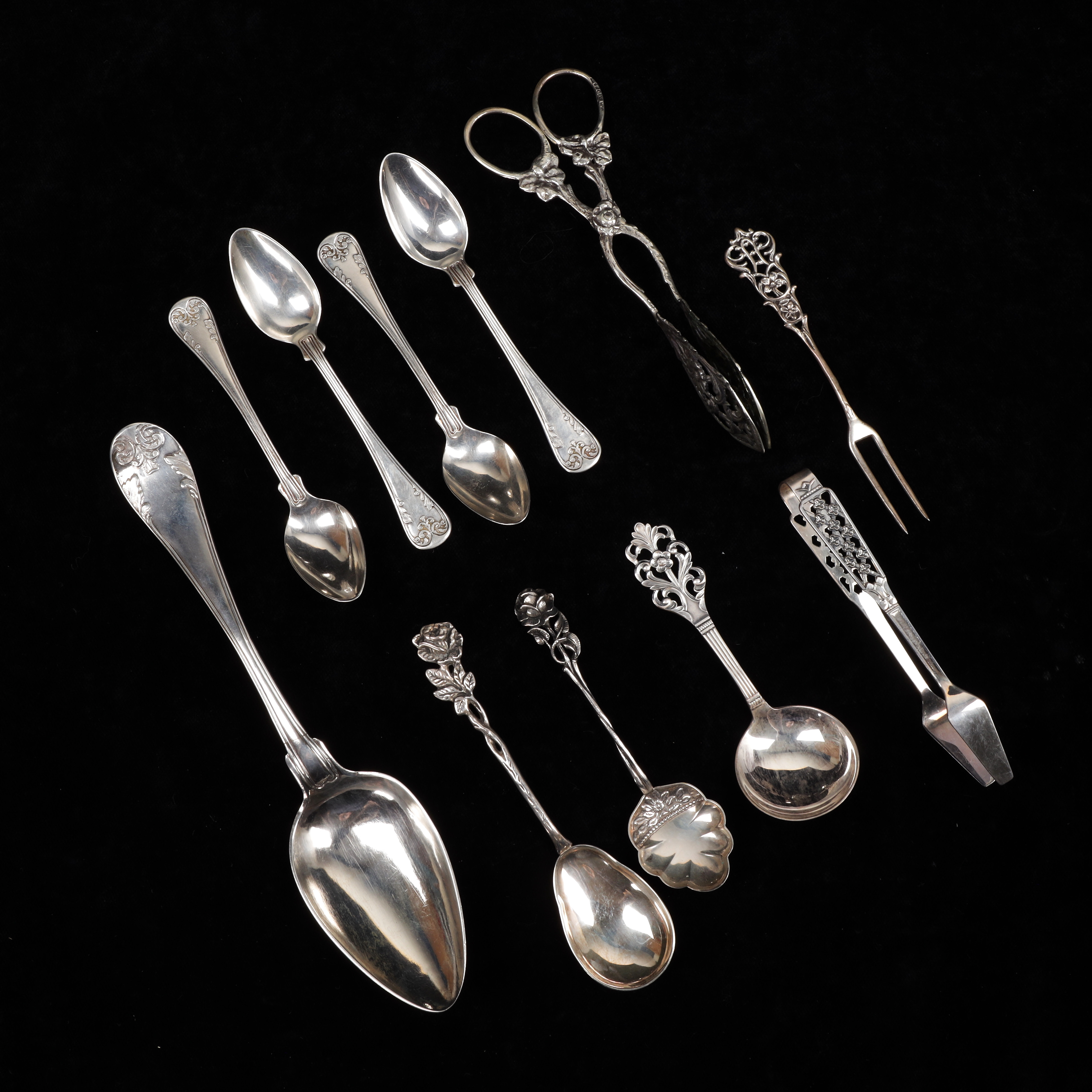 SKEDAR, KAKTÄNGER, med mera, 11 delar, silver, vikt 201 gram.