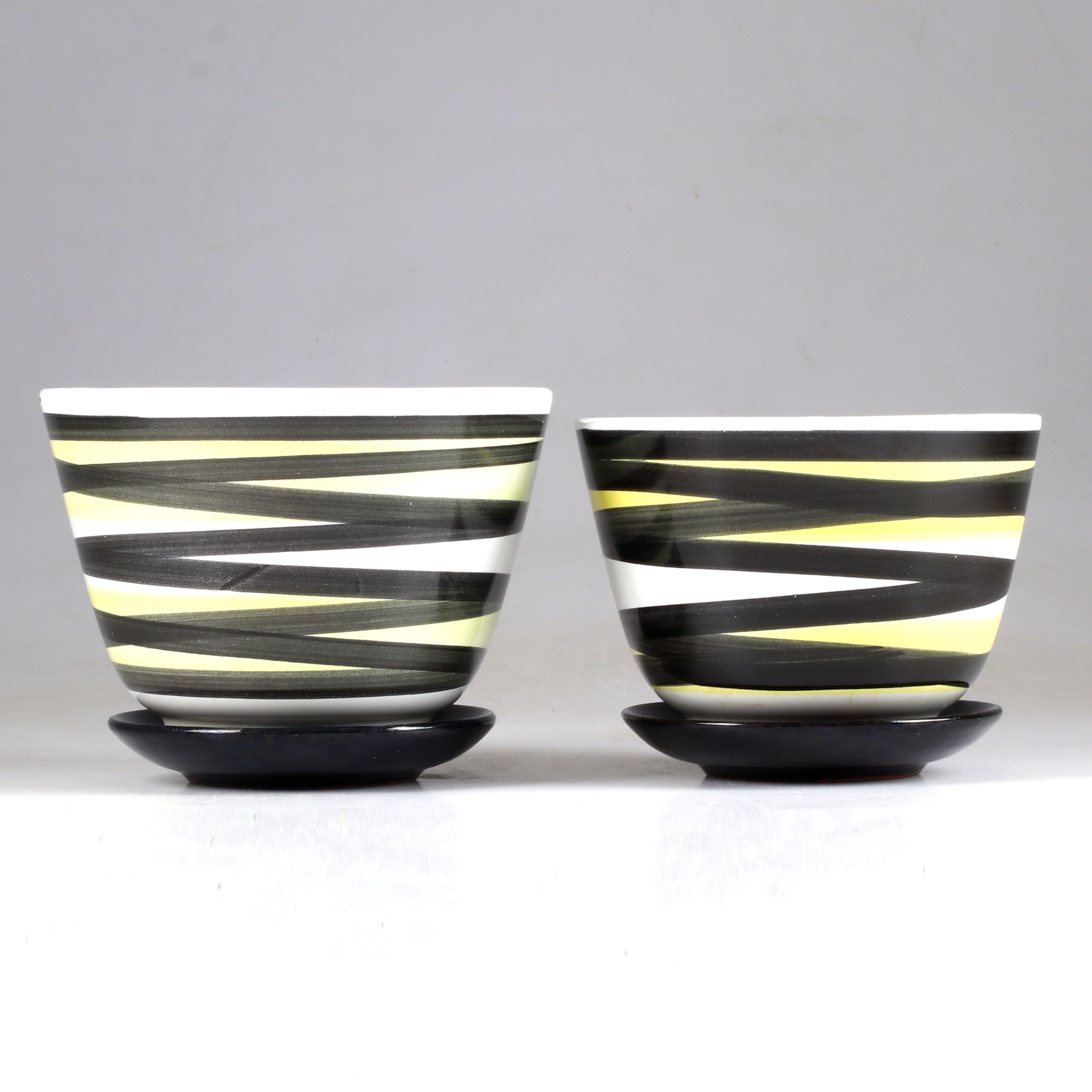 UPSALA EKEBY, ytterfoder + fat, 4 delar, "Svea", nr 3 och 4, 1956.