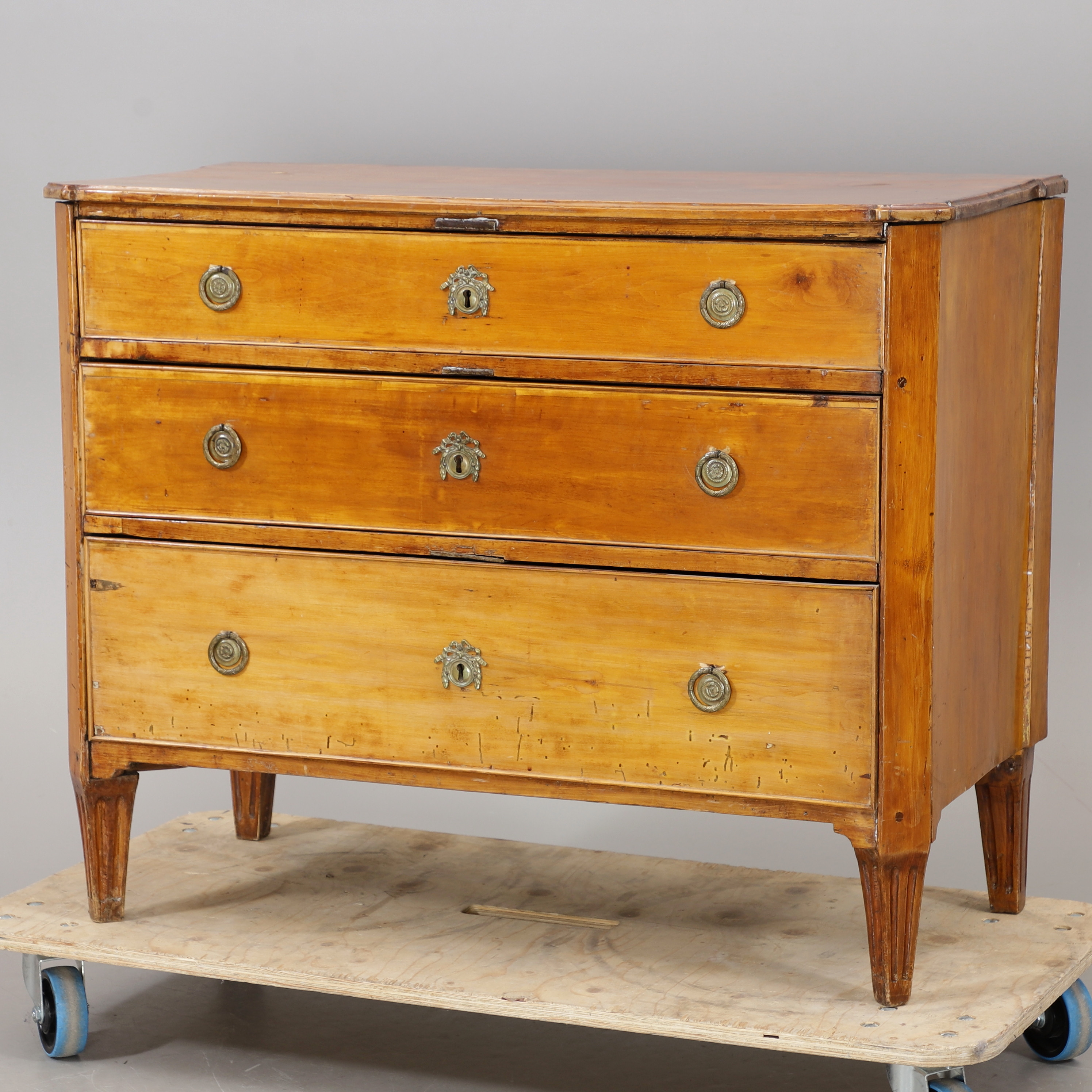 BYRÅ, sengustaviansk, tidigt 1800-tal.