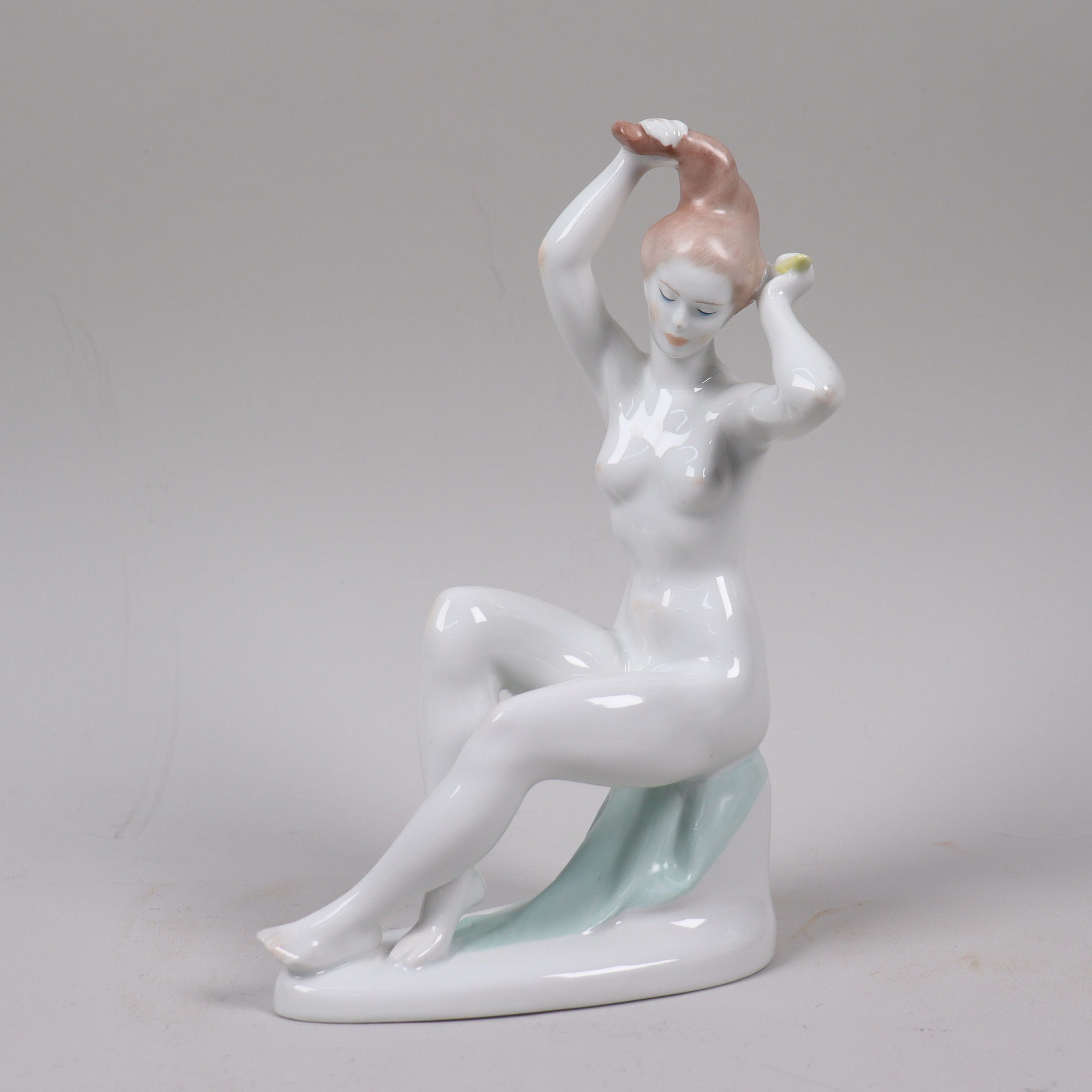 FIGURIN, Aquincum, Ungern, kvinnomodell i porslin.