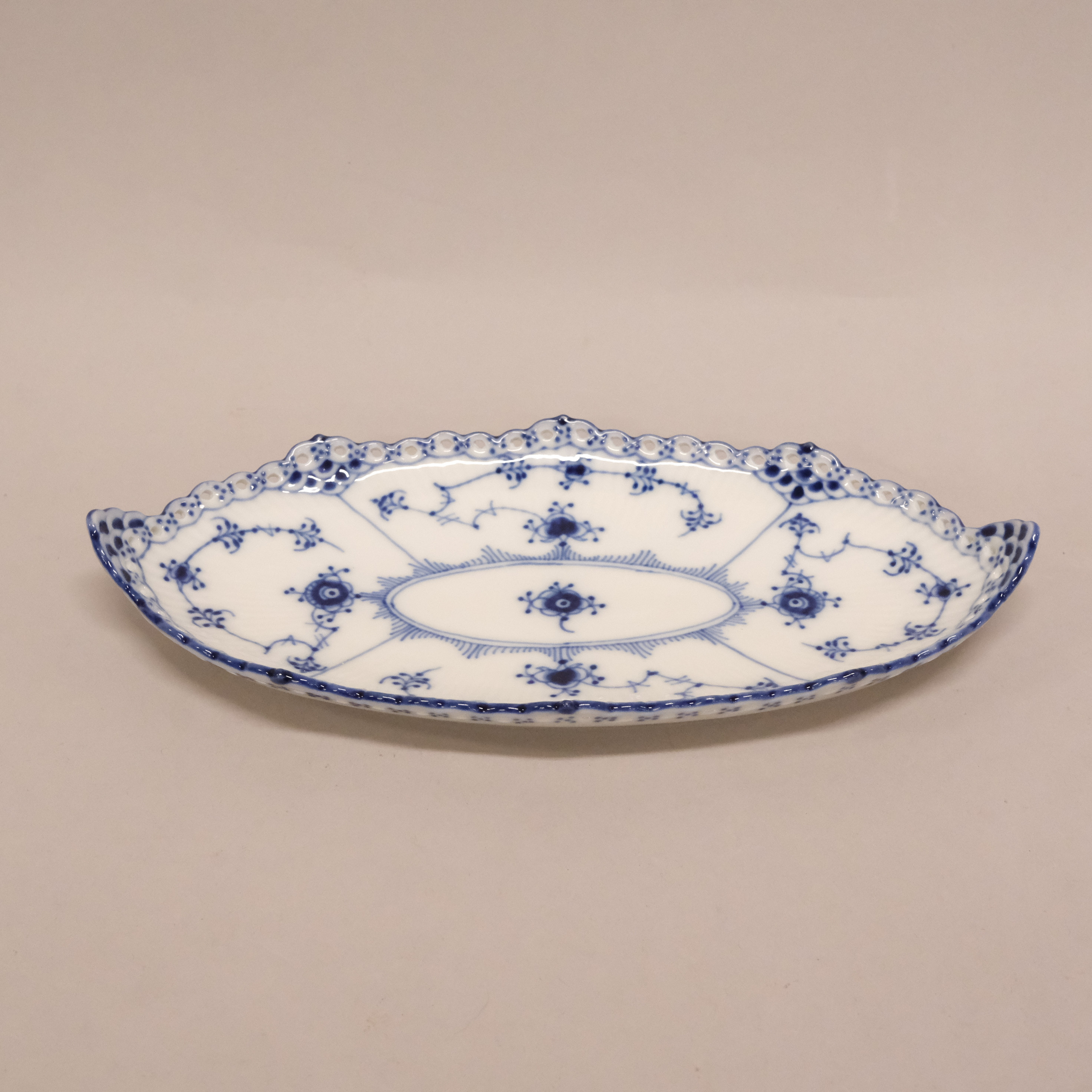 FAT, "MUSSELMALET", HELBLOND, ROYAL COPENHAGEN.