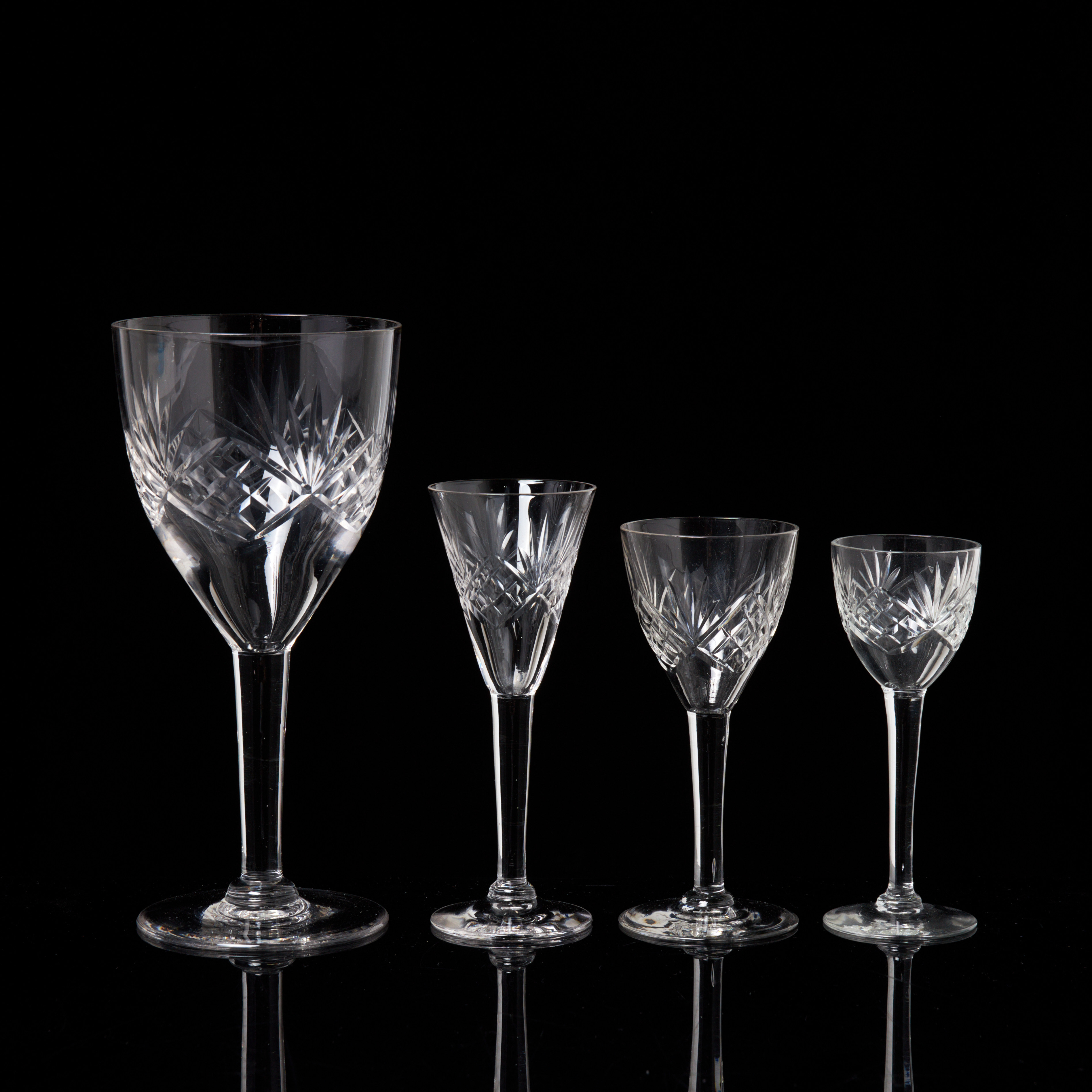 GLASSERVISDELAR, 30 dlr, helgaslipning, 1900-tal.