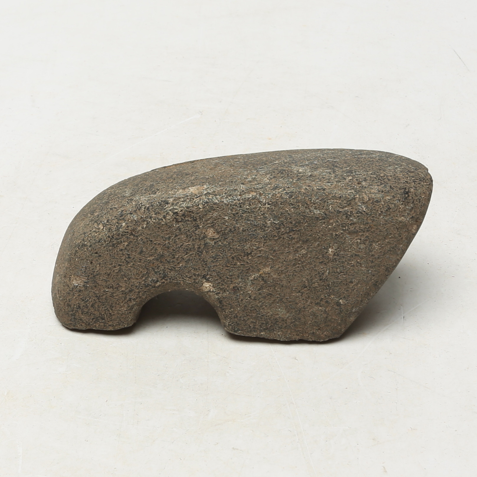 SKAFTHÅLSYXA, del av, bergart, stenålder.