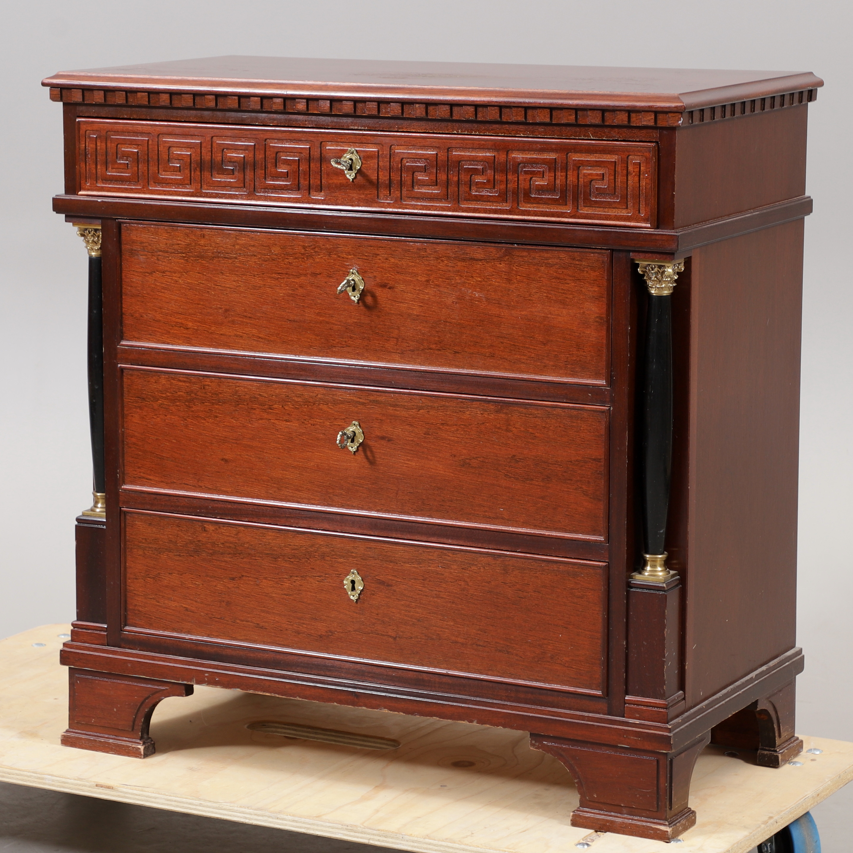 BYRÅ, Karl Johan-stil, 1800/1900-tal.