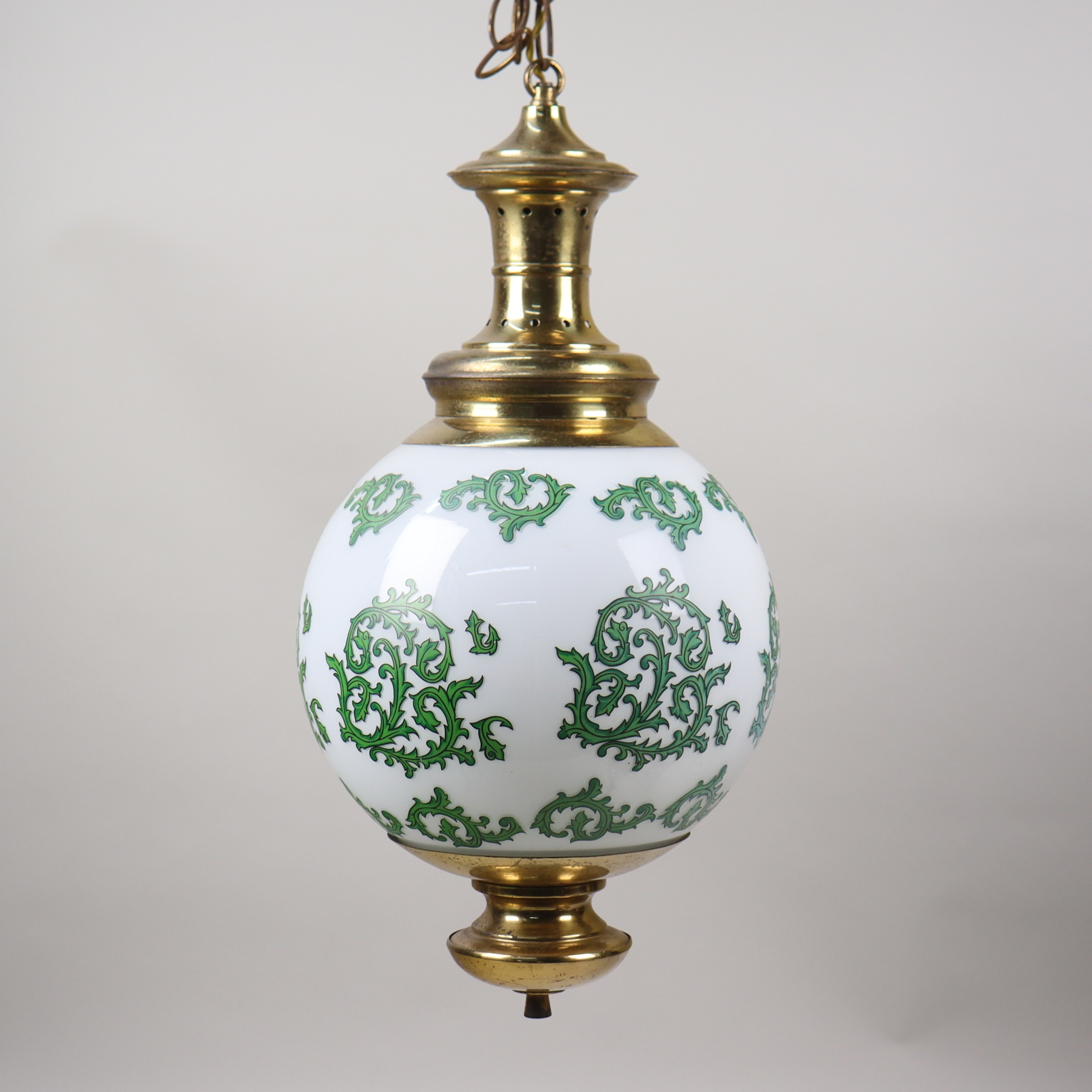 TAKLAMPA, glas/mässing, 1900-talets senare hälft.