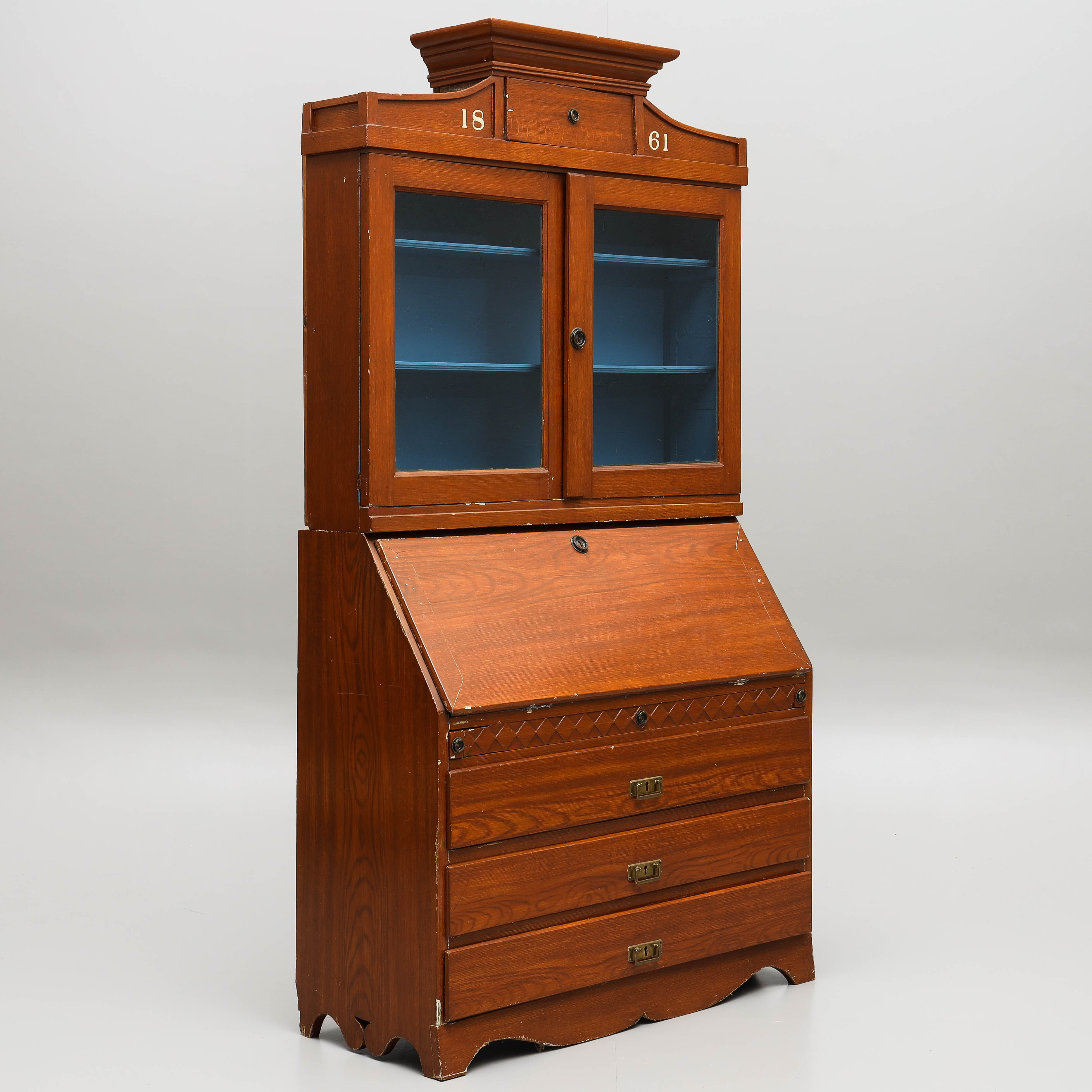 BOKSKÅP med SNEDKLAFFSSEKRETÄR, 2 delar, betsat trä, 1800-tal.