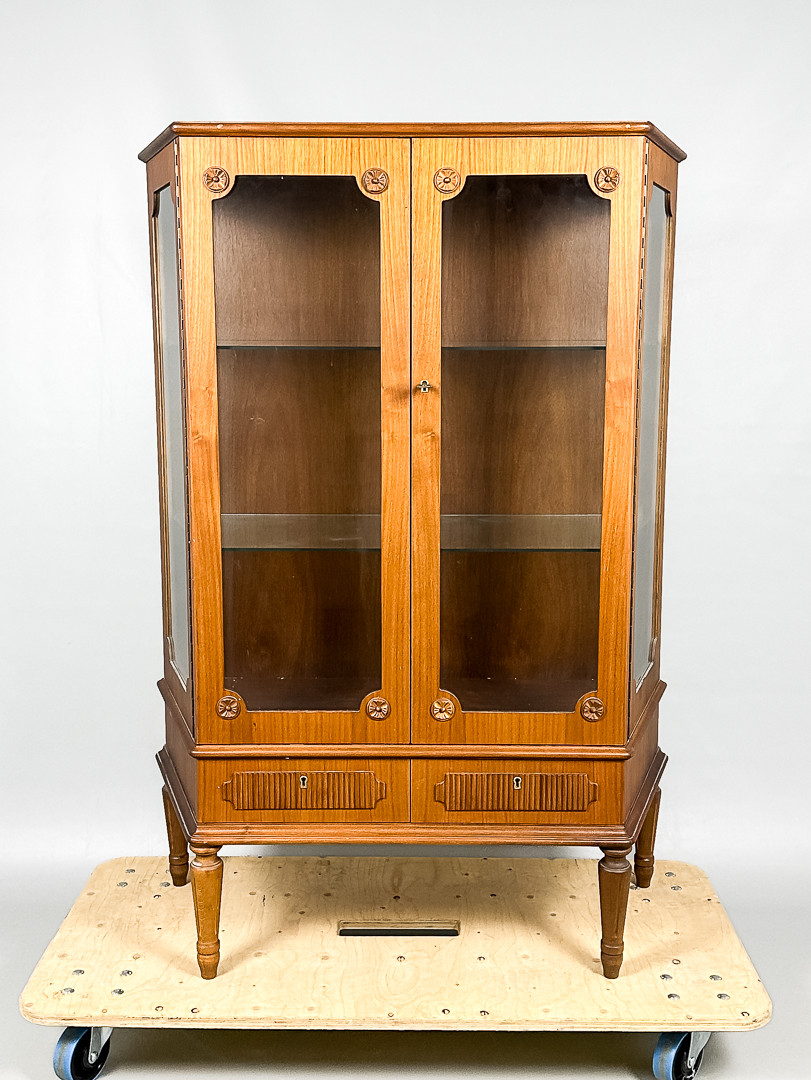 VITRINSKÅP, gustaviansk-stil, 1900-tal.