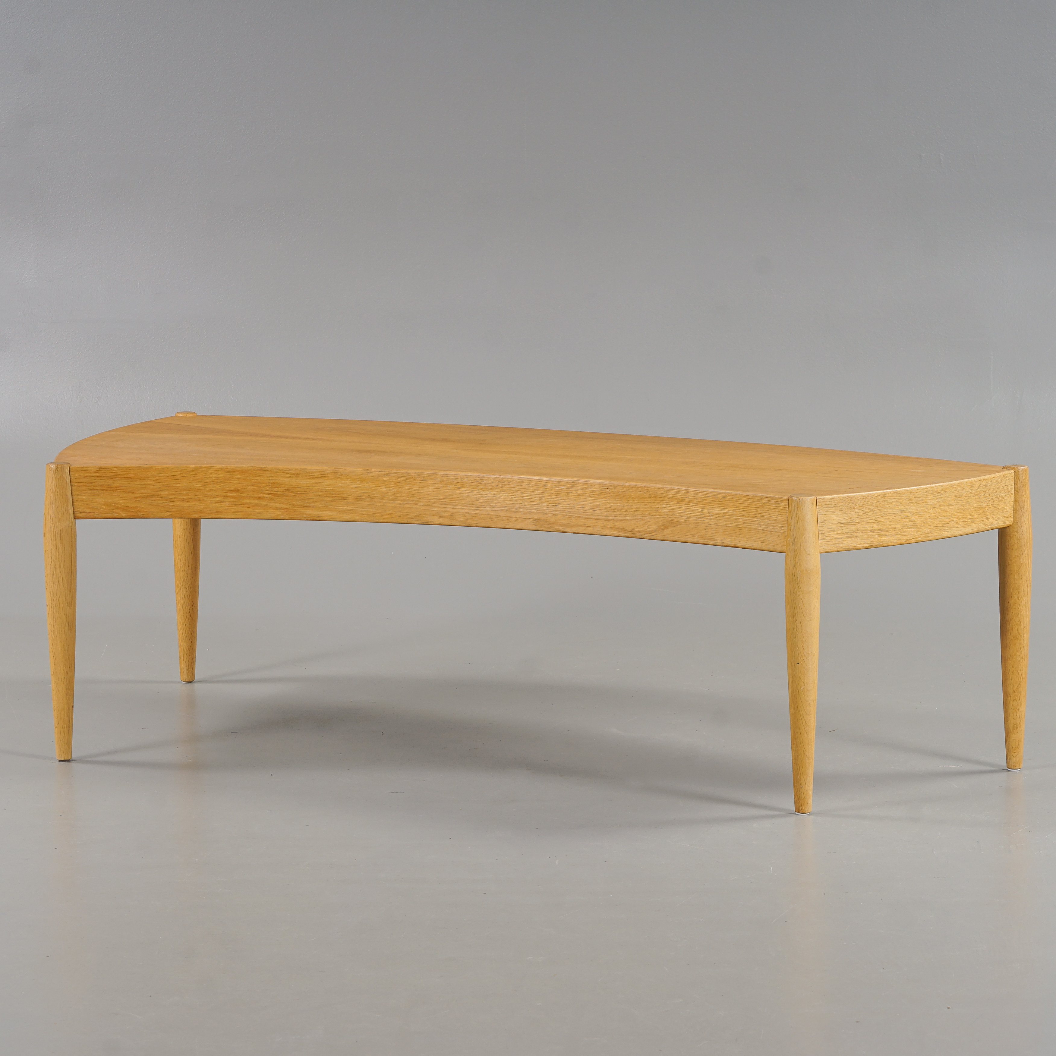 JOHANNES ANDERSEN. Soffbord, ur Trensumserien, 1960-tal.