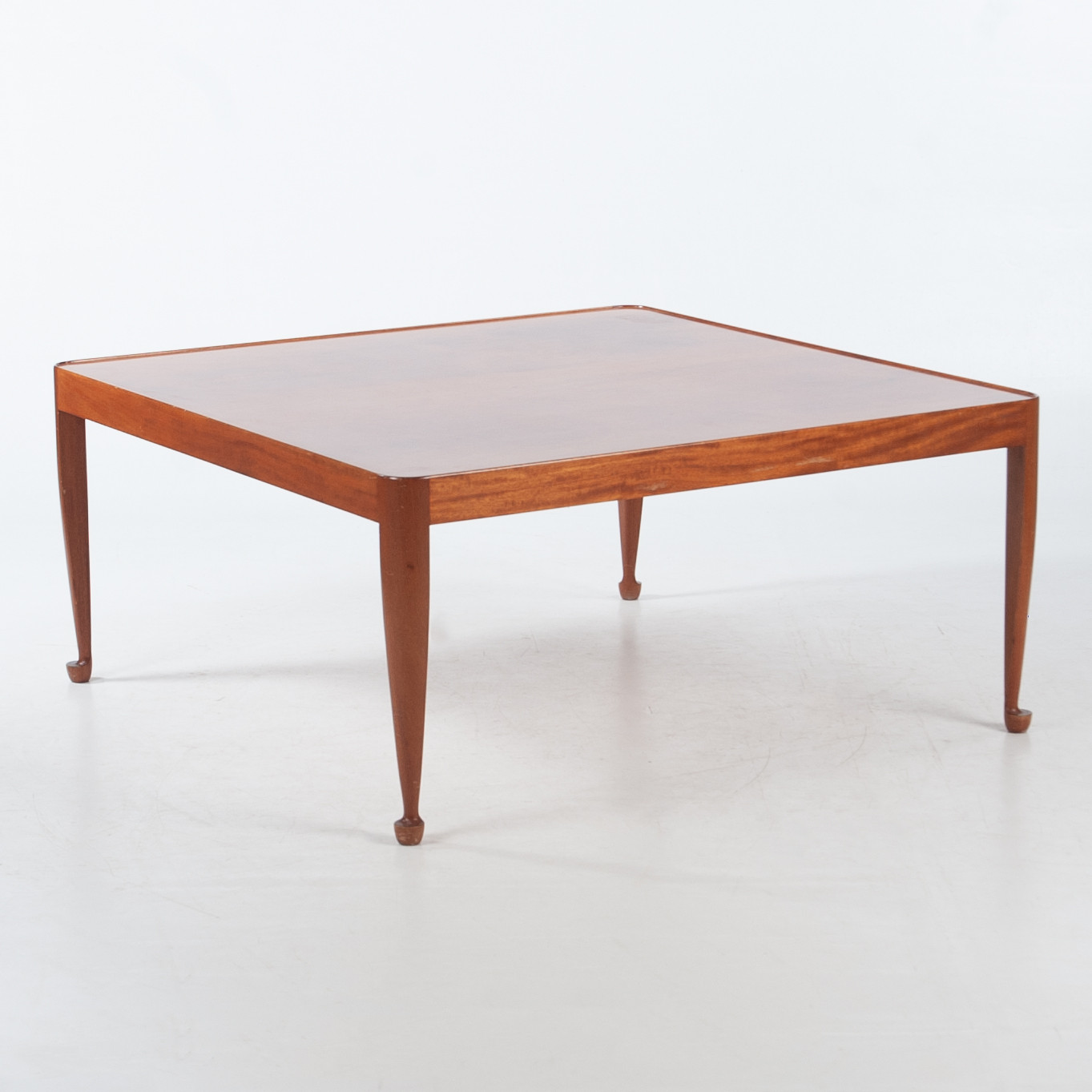 JOSEF FRANK. Soffbord, "Diplomat", modellnummer 2073, mahogny, Firma Svenskt Tenn, formgiven 1949.