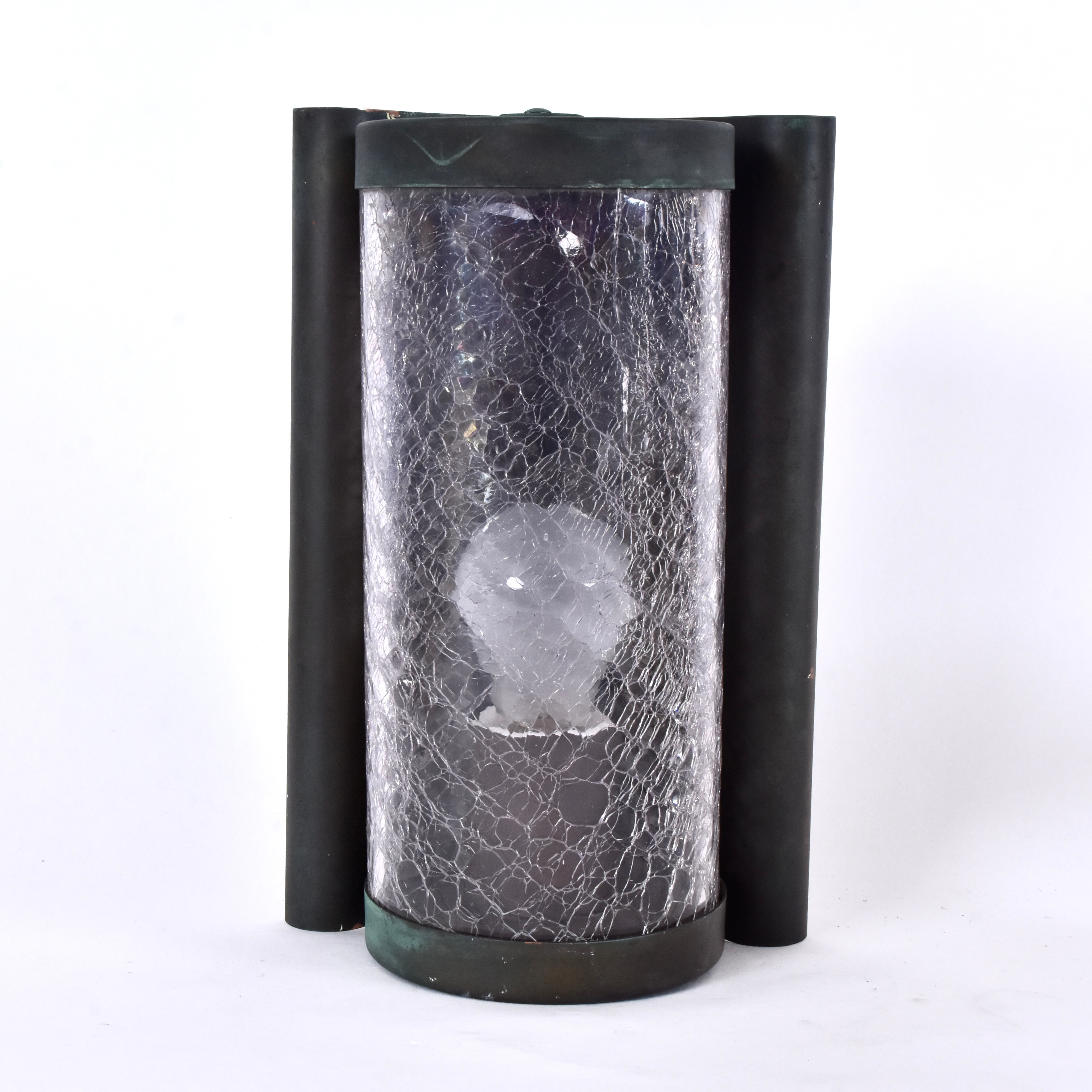 VÄGGLAMPA, Konsthantverk, Tyringe, metall och glas. Troligen 1970-tal.